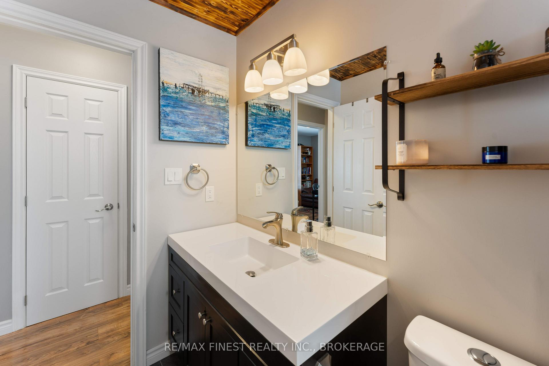 Photo 14 of 111 Manitou Crescent, Loyalist, Amherstview — HOMEH