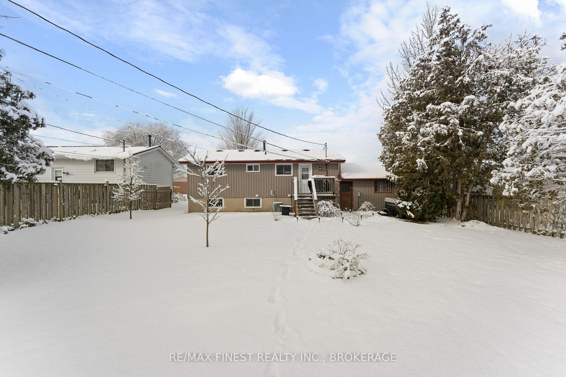 Photo 37 of 111 Manitou Crescent, Loyalist, Amherstview — HOMEH