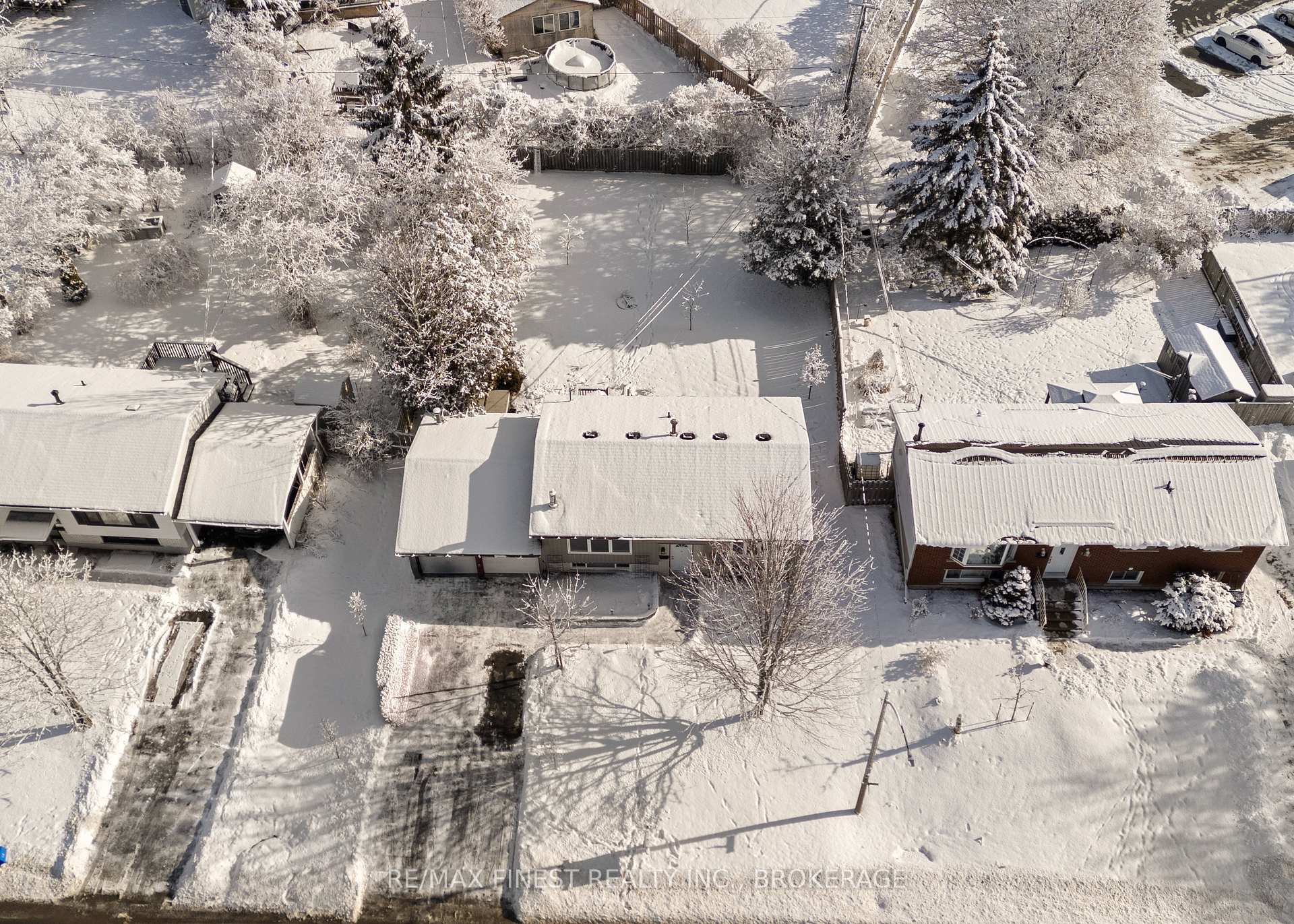 Photo 41 of 111 Manitou Crescent, Loyalist, Amherstview — HOMEH