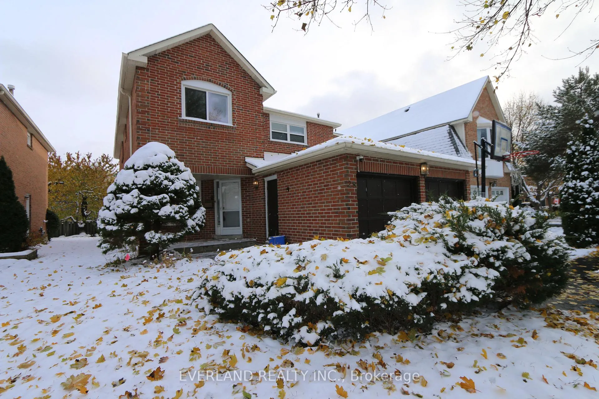 Photo 1 of 28 Bauer Crescent, Markham, Unionville — HOMEH