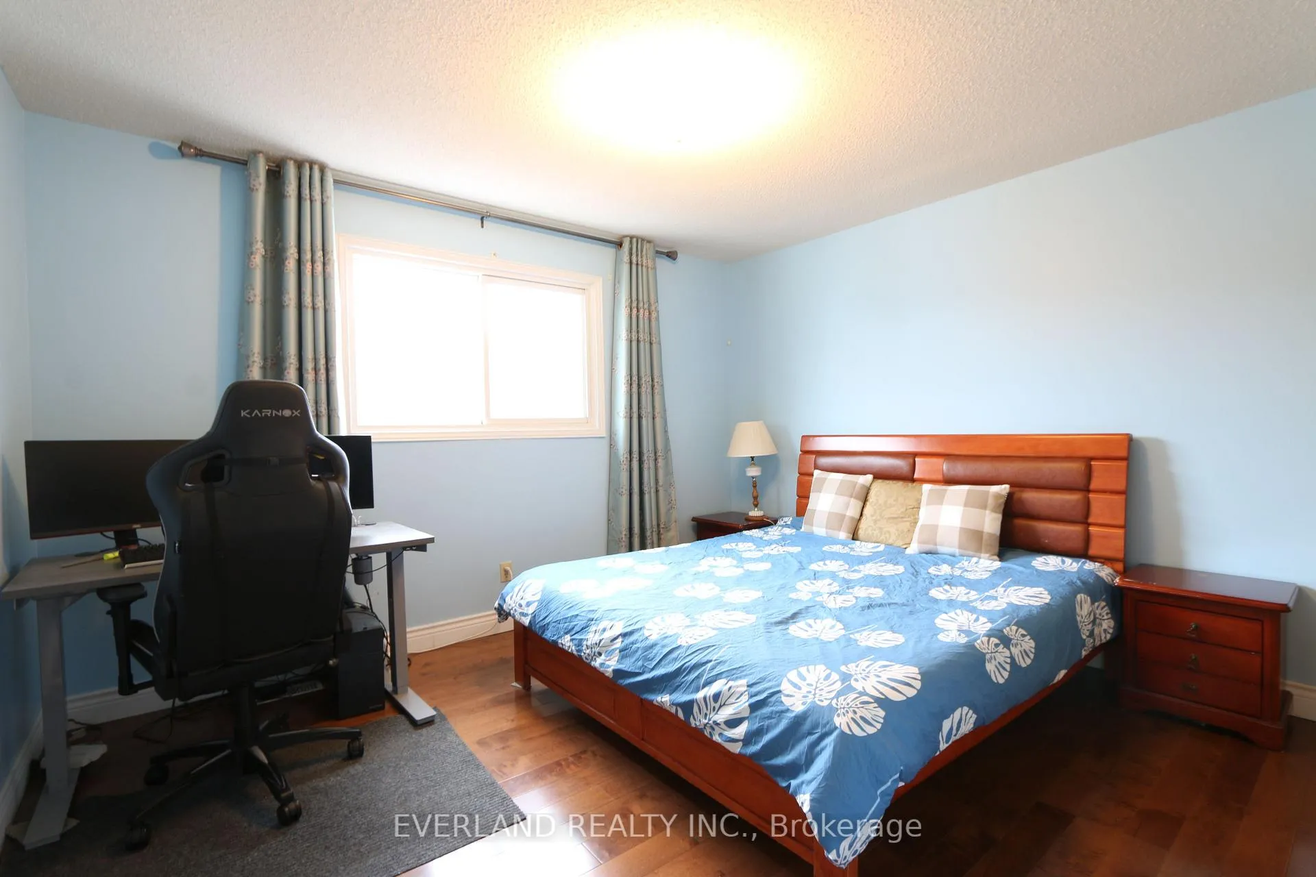 Photo 9 of 28 Bauer Crescent, Markham, Unionville — HOMEH