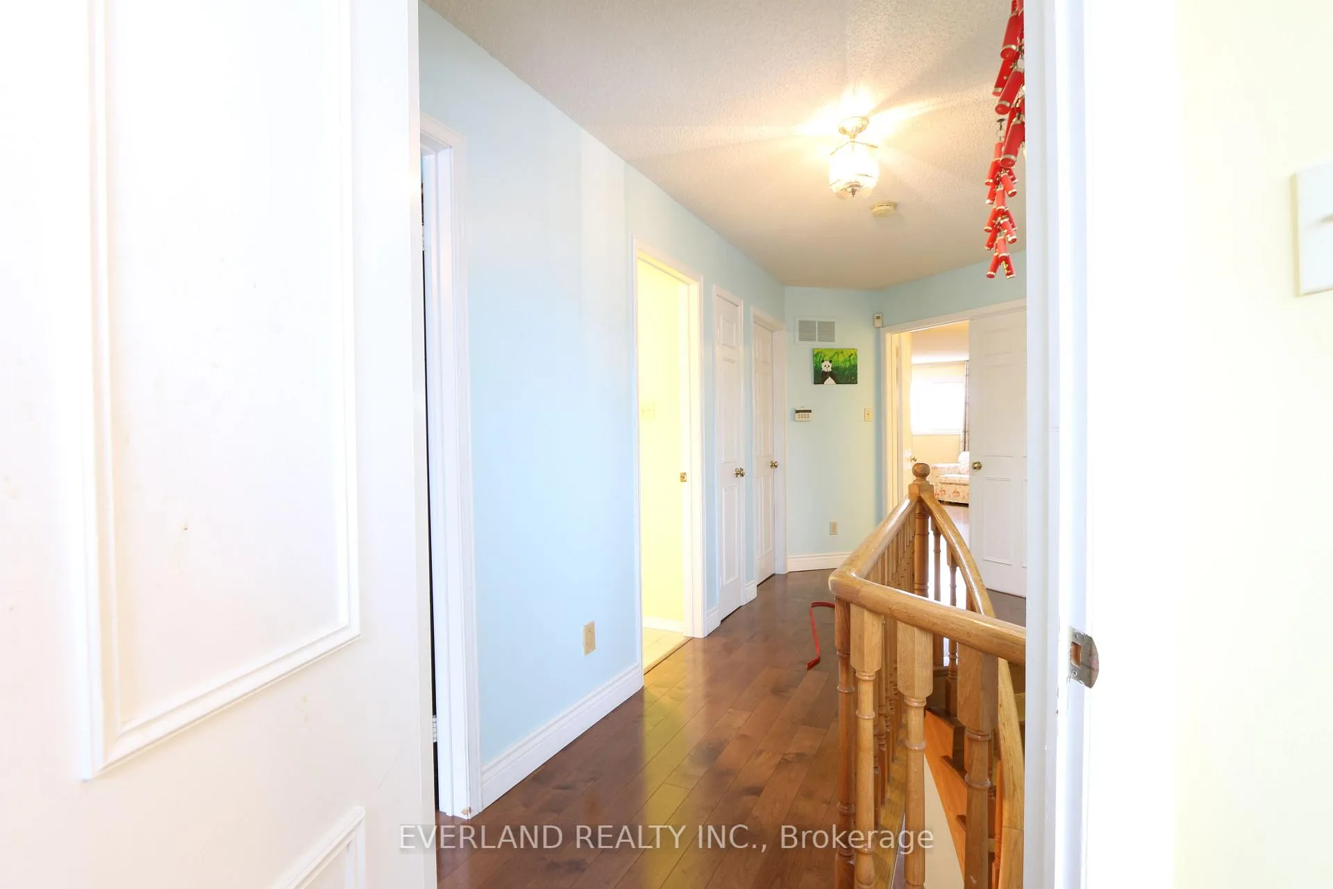 Photo 10 of 28 Bauer Crescent, Markham, Unionville — HOMEH