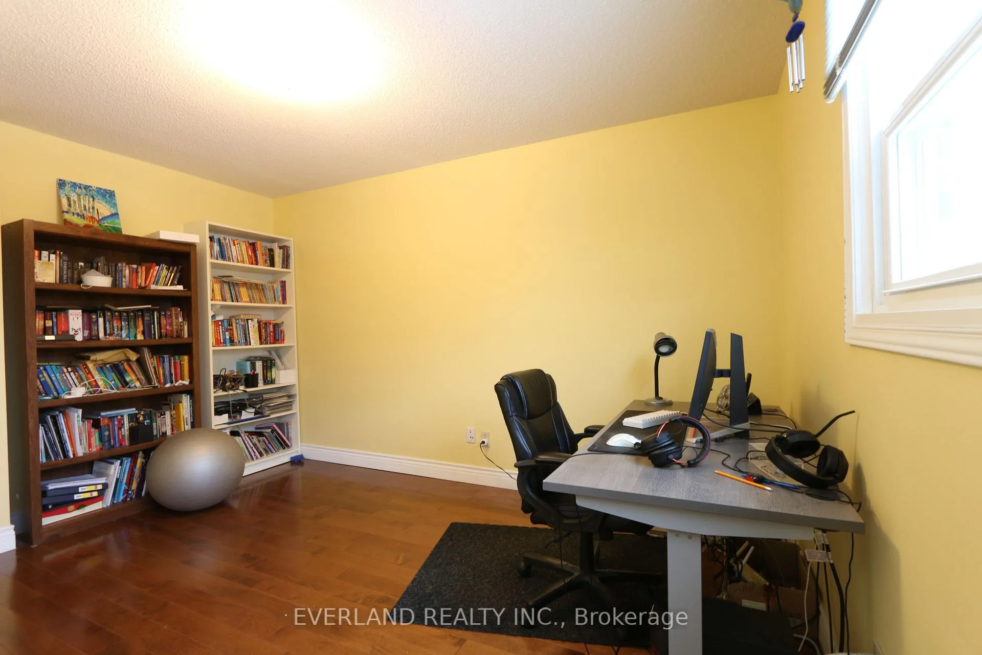 Photo 12 of 28 Bauer Crescent, Markham, Unionville — HOMEH