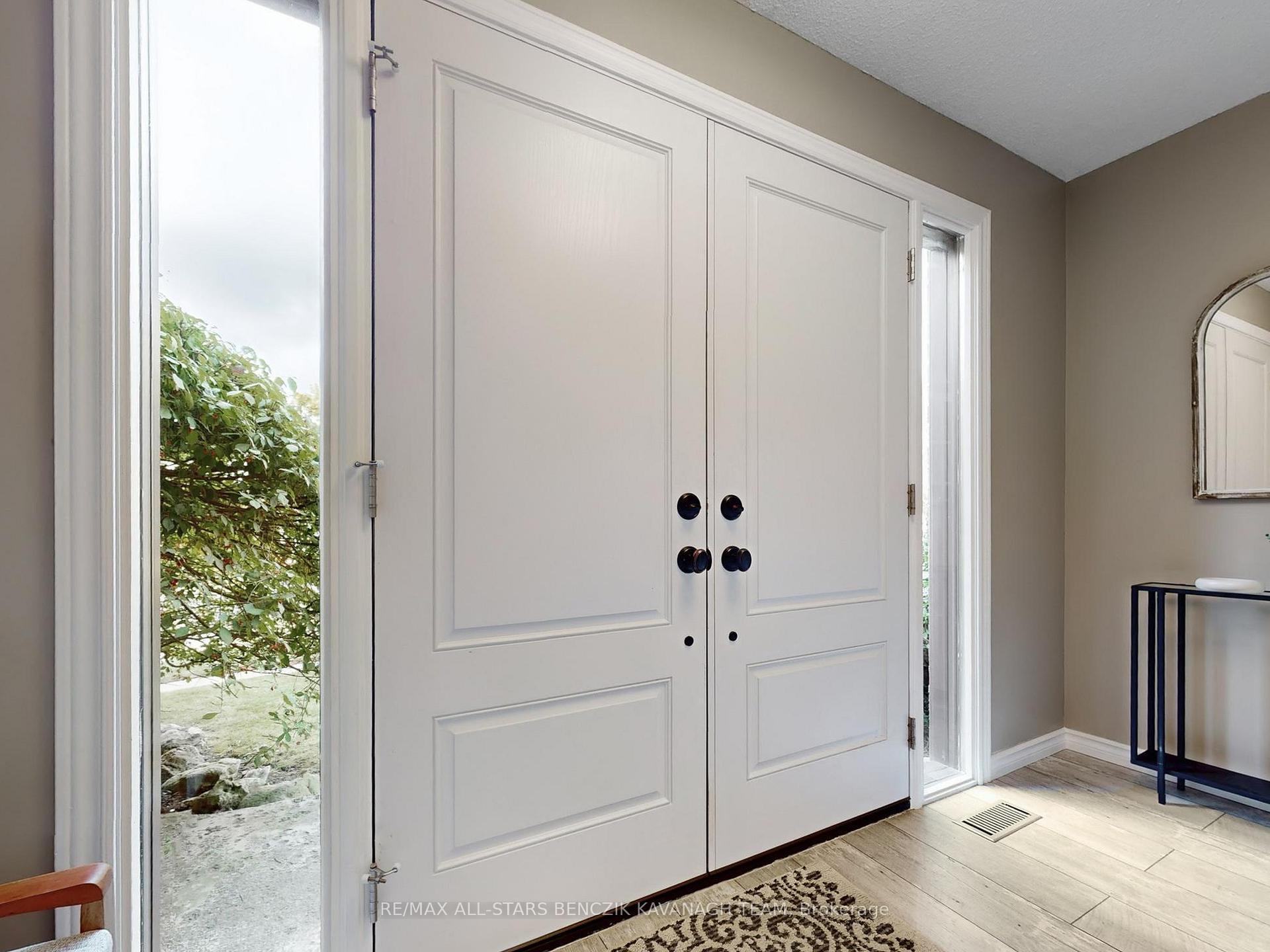 Photo 2 of 27 Grove Road, Markham, Markham Village — HOMEH