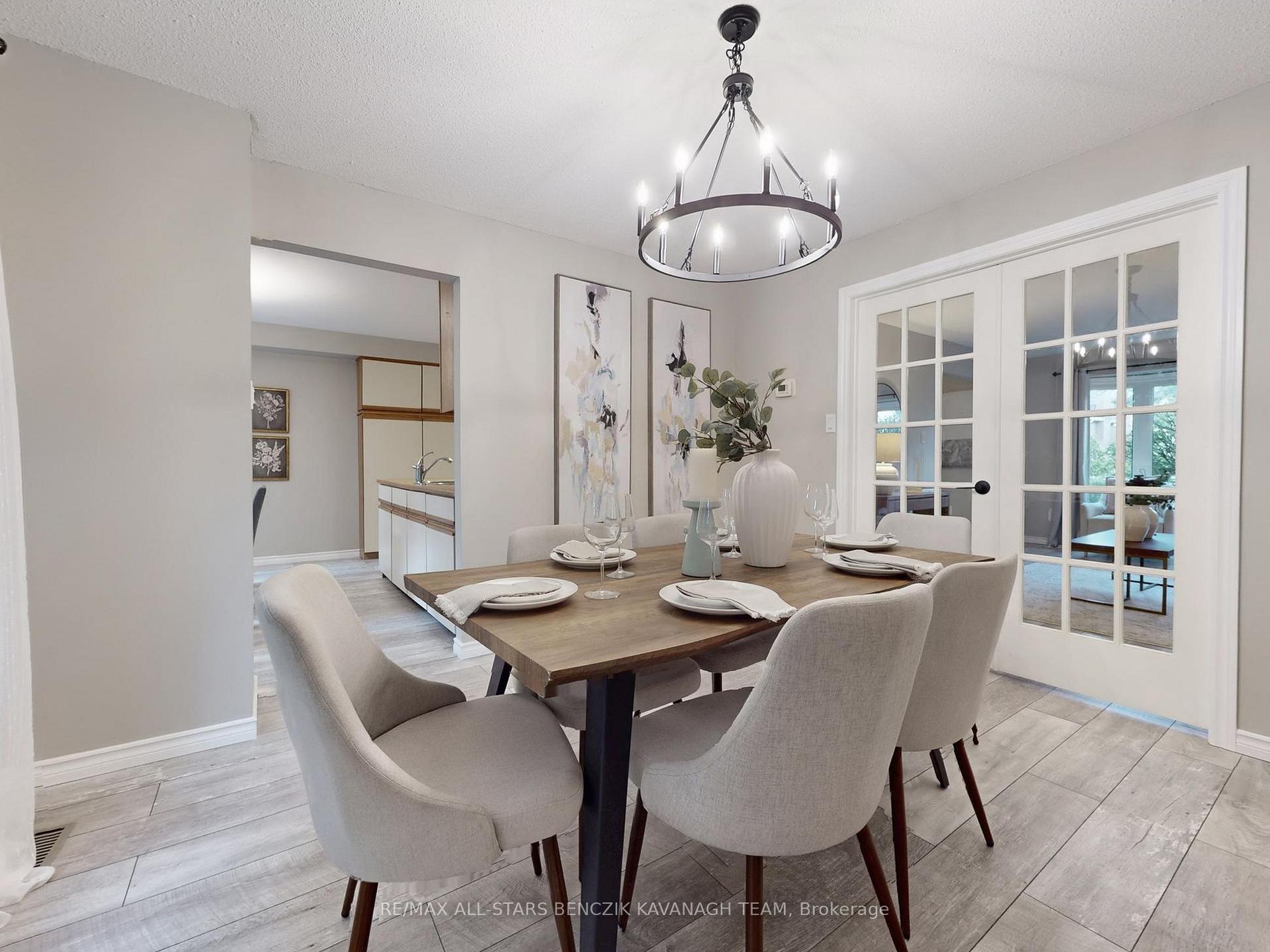 Photo 6 of 27 Grove Road, Markham, Markham Village — HOMEH