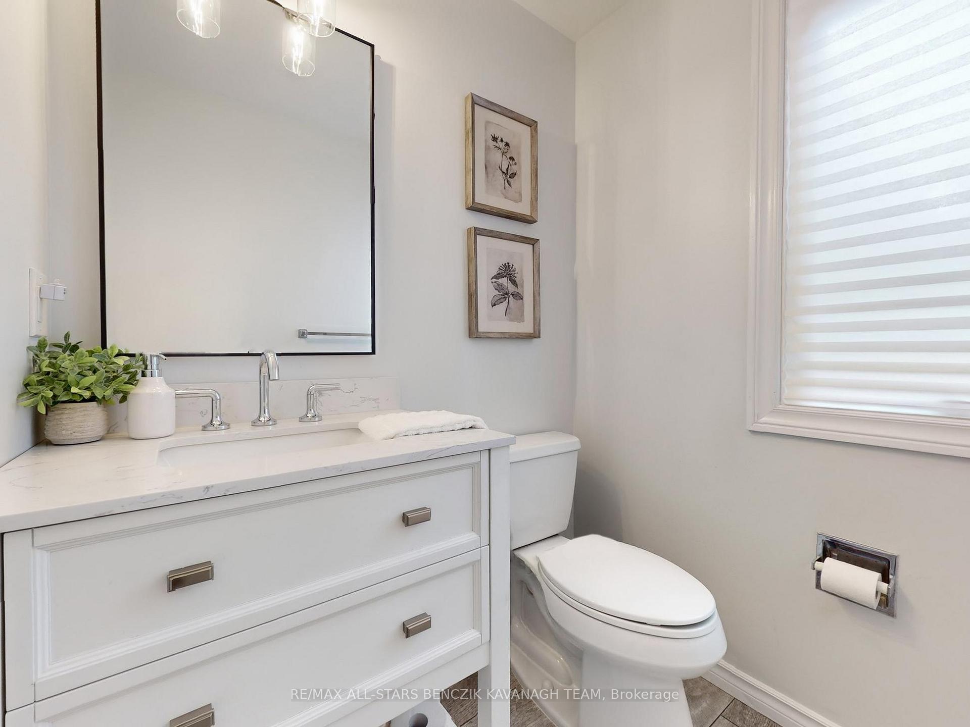 Photo 13 of 27 Grove Road, Markham, Markham Village — HOMEH