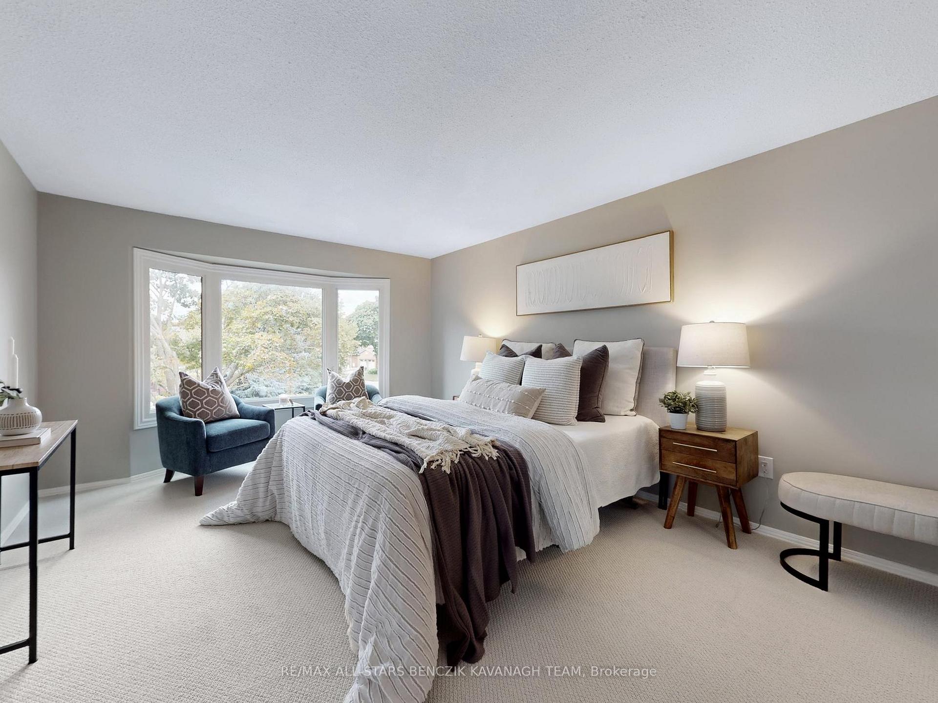 Photo 16 of 27 Grove Road, Markham, Markham Village — HOMEH