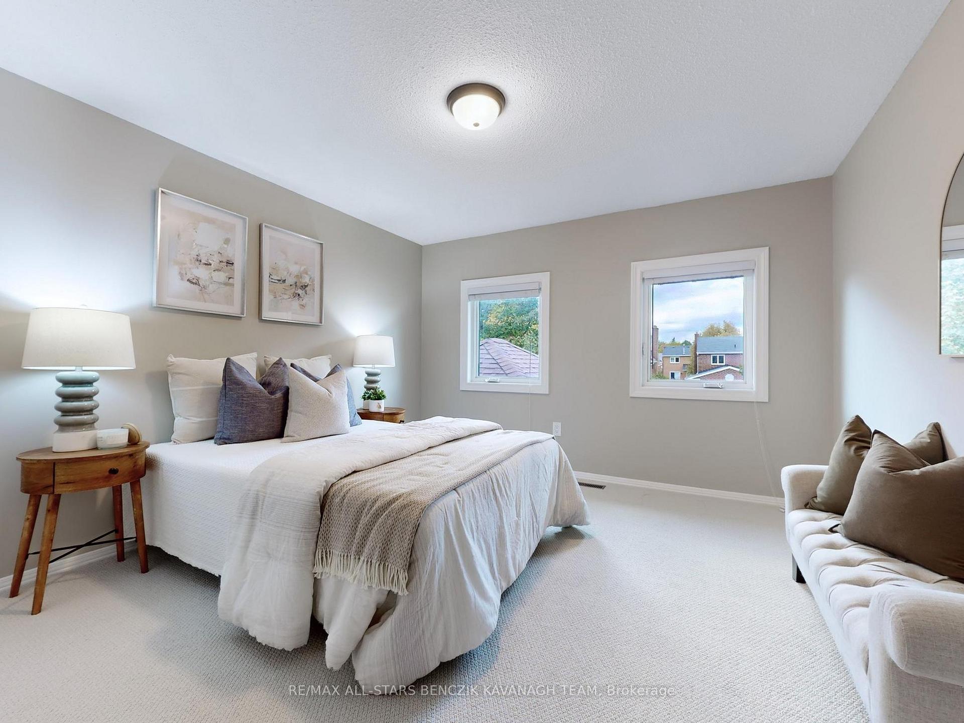 Photo 22 of 27 Grove Road, Markham, Markham Village — HOMEH