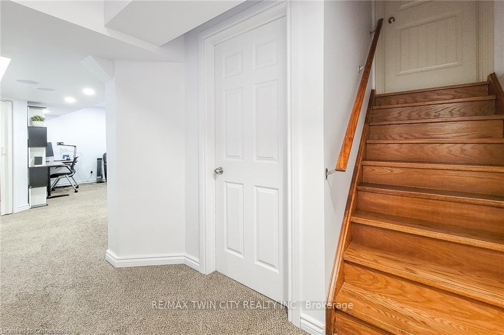Photo 20 of 565 Isaiah Crescent, Kitchener — HOMEH