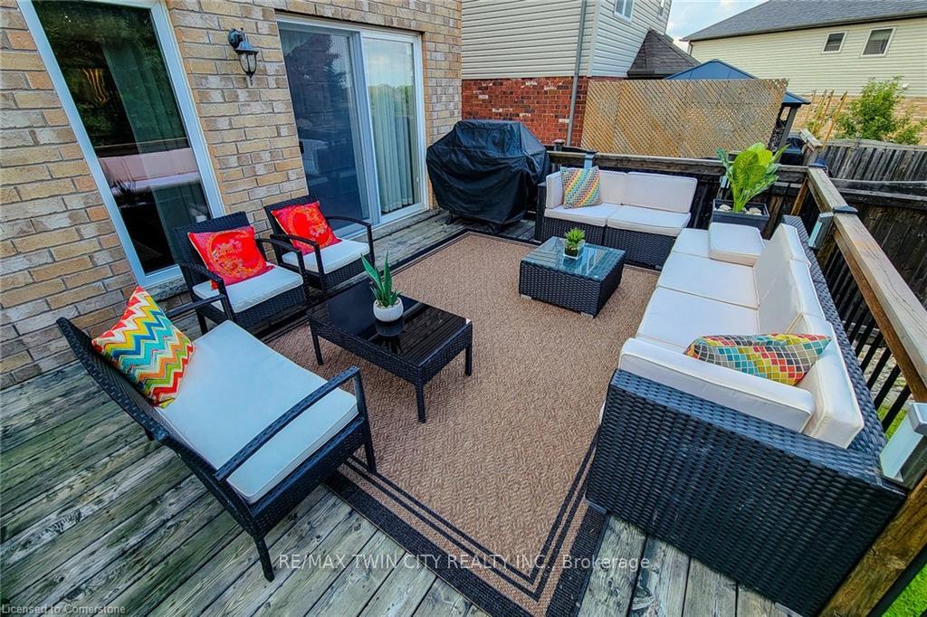 Photo 24 of 565 Isaiah Crescent, Kitchener — HOMEH