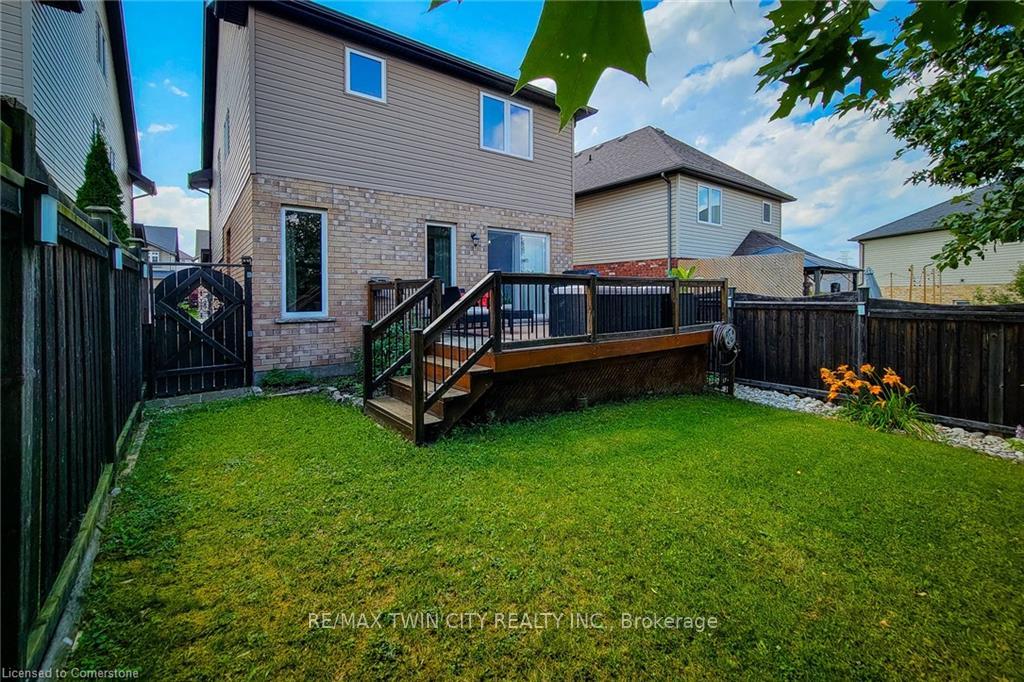 Photo 26 of 565 Isaiah Crescent, Kitchener — HOMEH