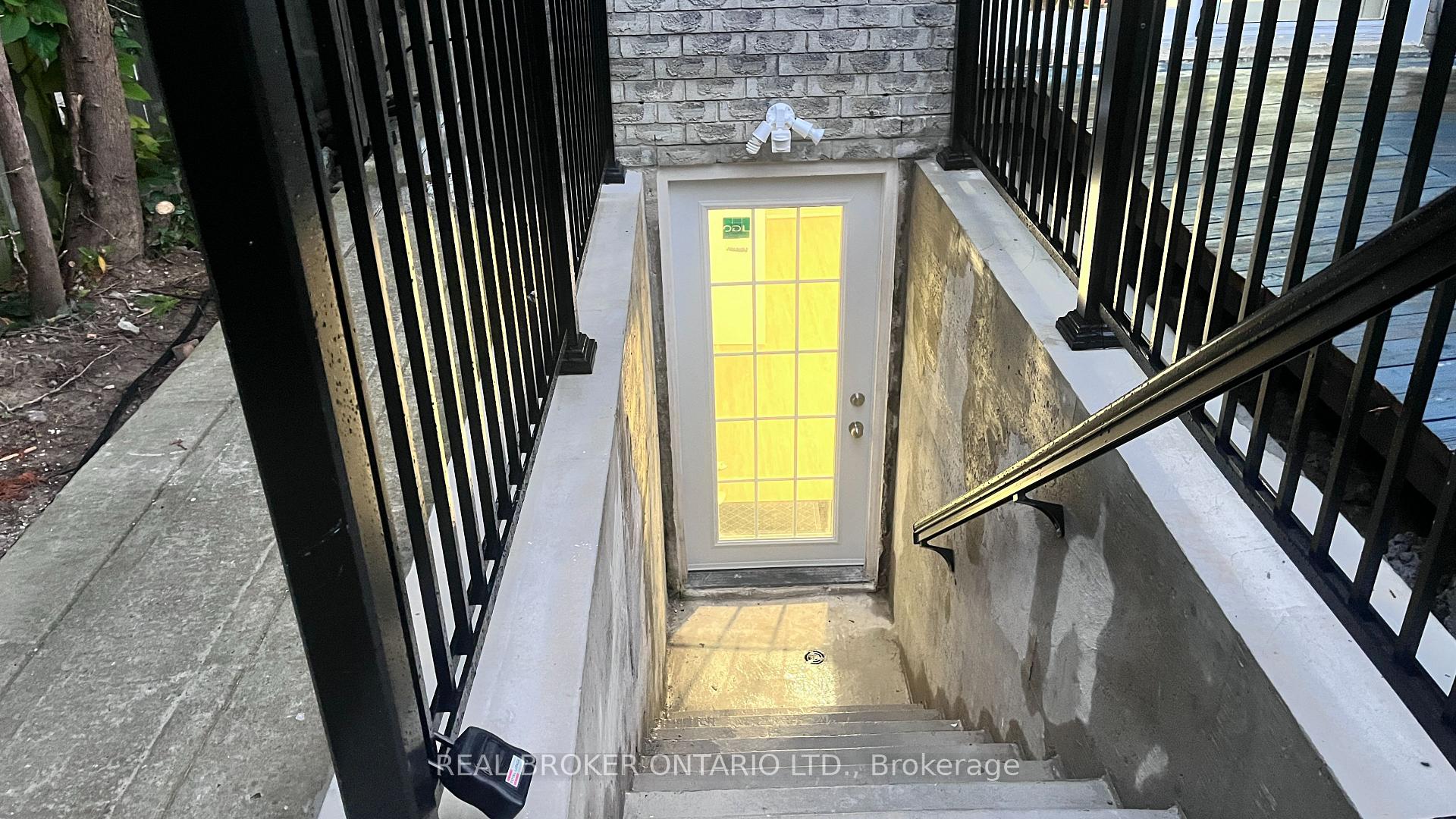 Photo 2 of 8 Rainsford Road, Markham, Raymerville — HOMEH
