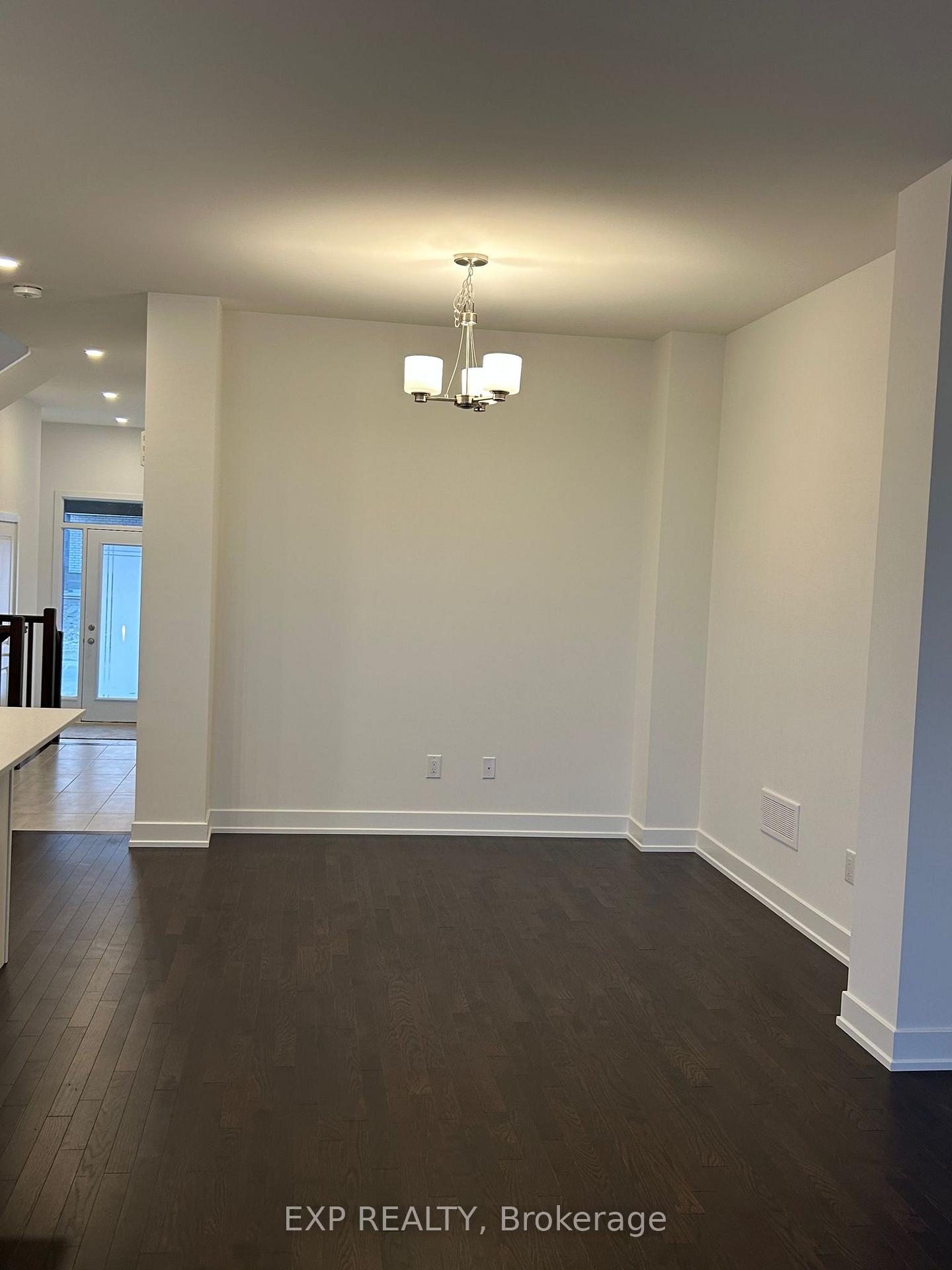 Photo 8 of 307 Monticello Avenue, Ottawa, Kanata - Emerald Meadows/Trailwest — HOMEH