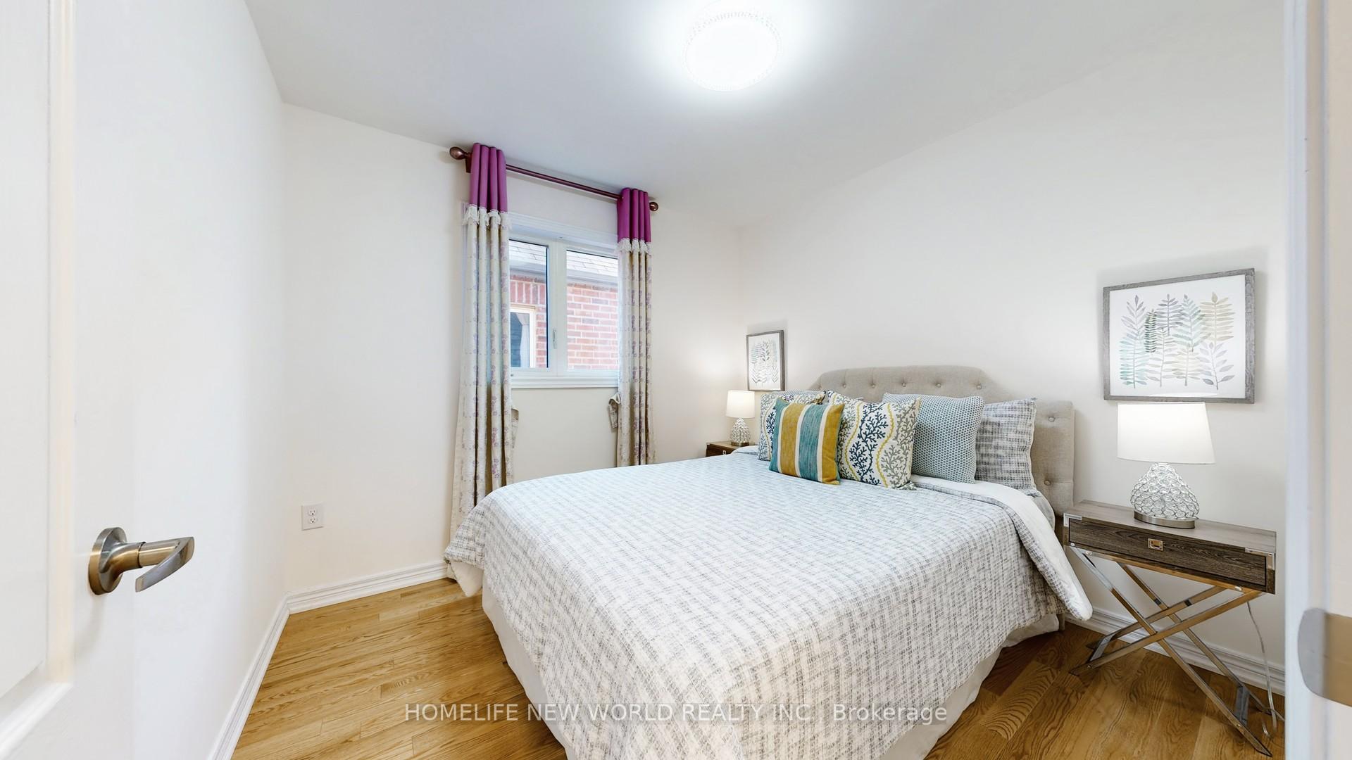 Photo 31 of 10 Elphee Lane, Markham, Cornell — HOMEH