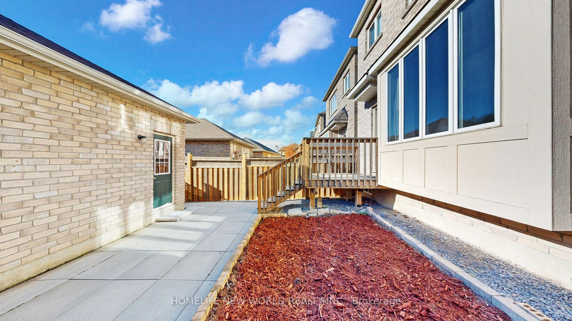 Photo 47 of 10 Elphee Lane, Markham, Cornell — HOMEH