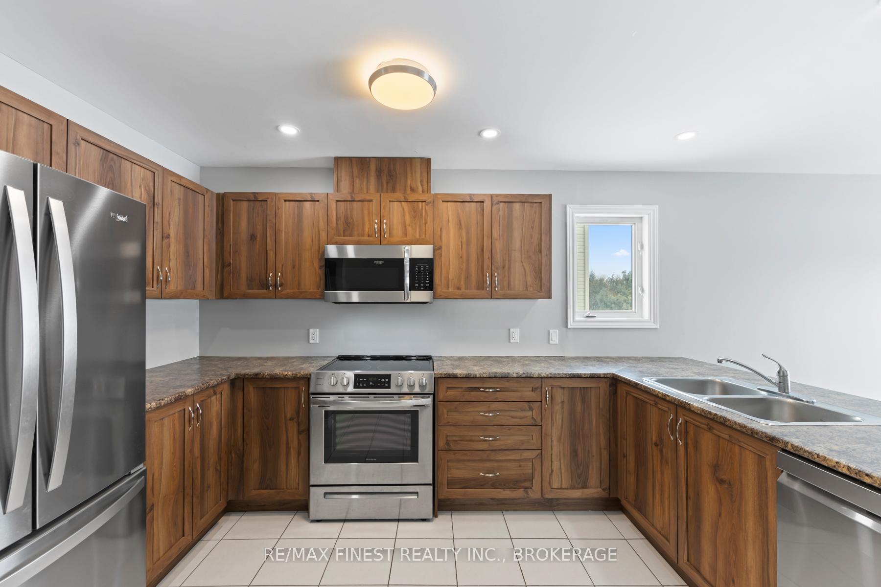 Photo 10 of 84 Brennan Crescent, Loyalist, Odessa — HOMEH