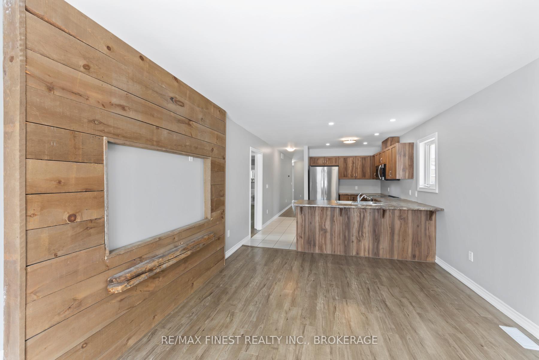 Photo 14 of 84 Brennan Crescent, Loyalist, Odessa — HOMEH