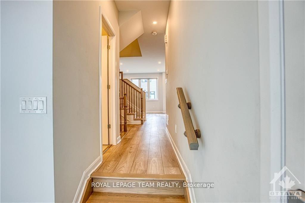 Photo 5 of 129 Natare Place, Ottawa, Kanata - Kanata Lakes/Heritage Hills — HOMEH