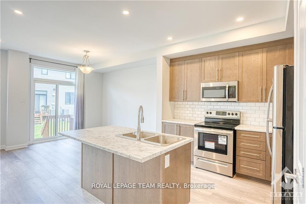Photo 6 of 129 Natare Place, Ottawa, Kanata - Kanata Lakes/Heritage Hills — HOMEH