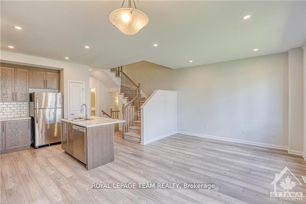 Photo 11 of 129 Natare Place, Ottawa, Kanata - Kanata Lakes/Heritage Hills — HOMEH