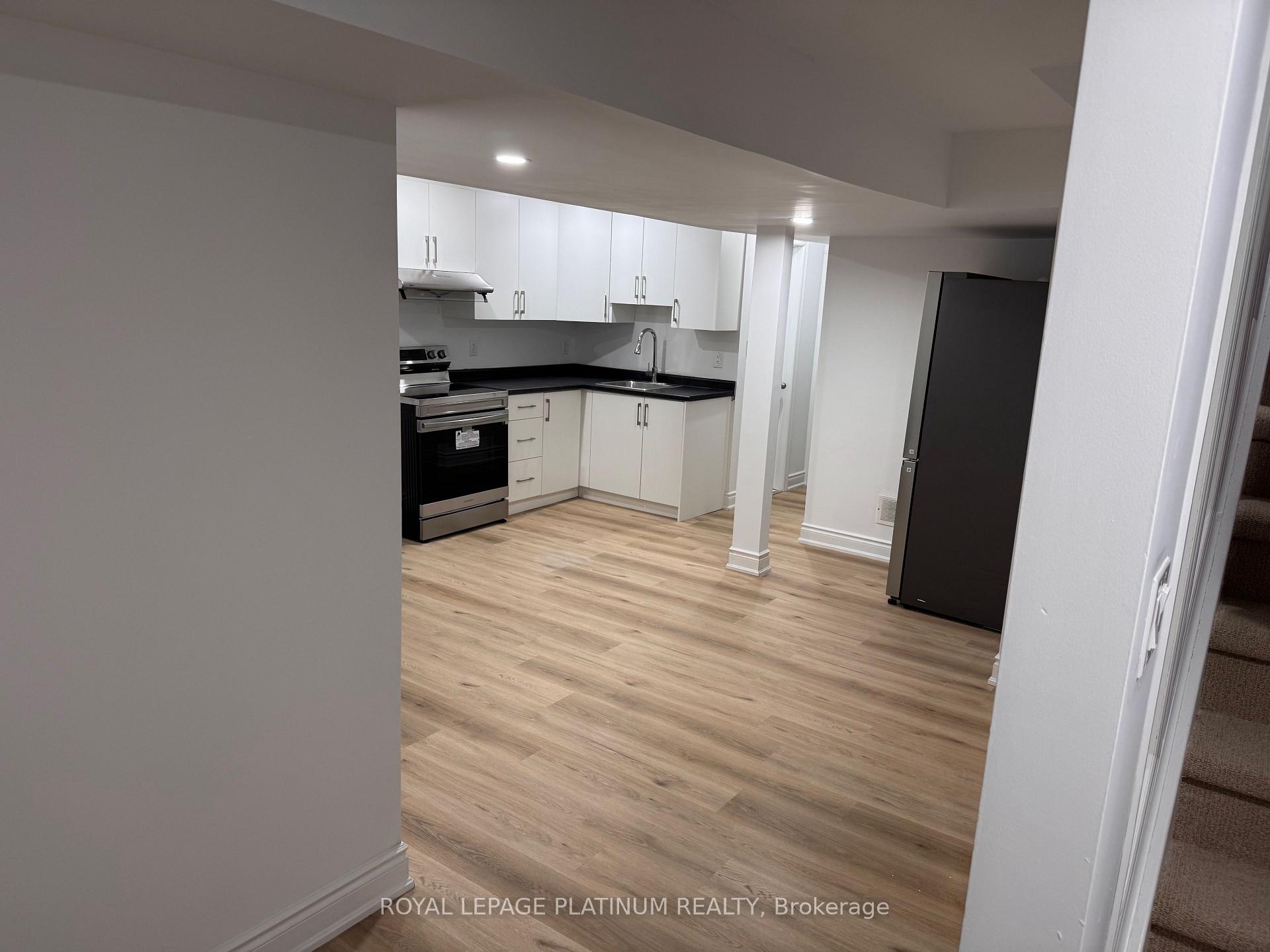 Photo 9 of 617 Windflower Crescent, Kitchener — HOMEH