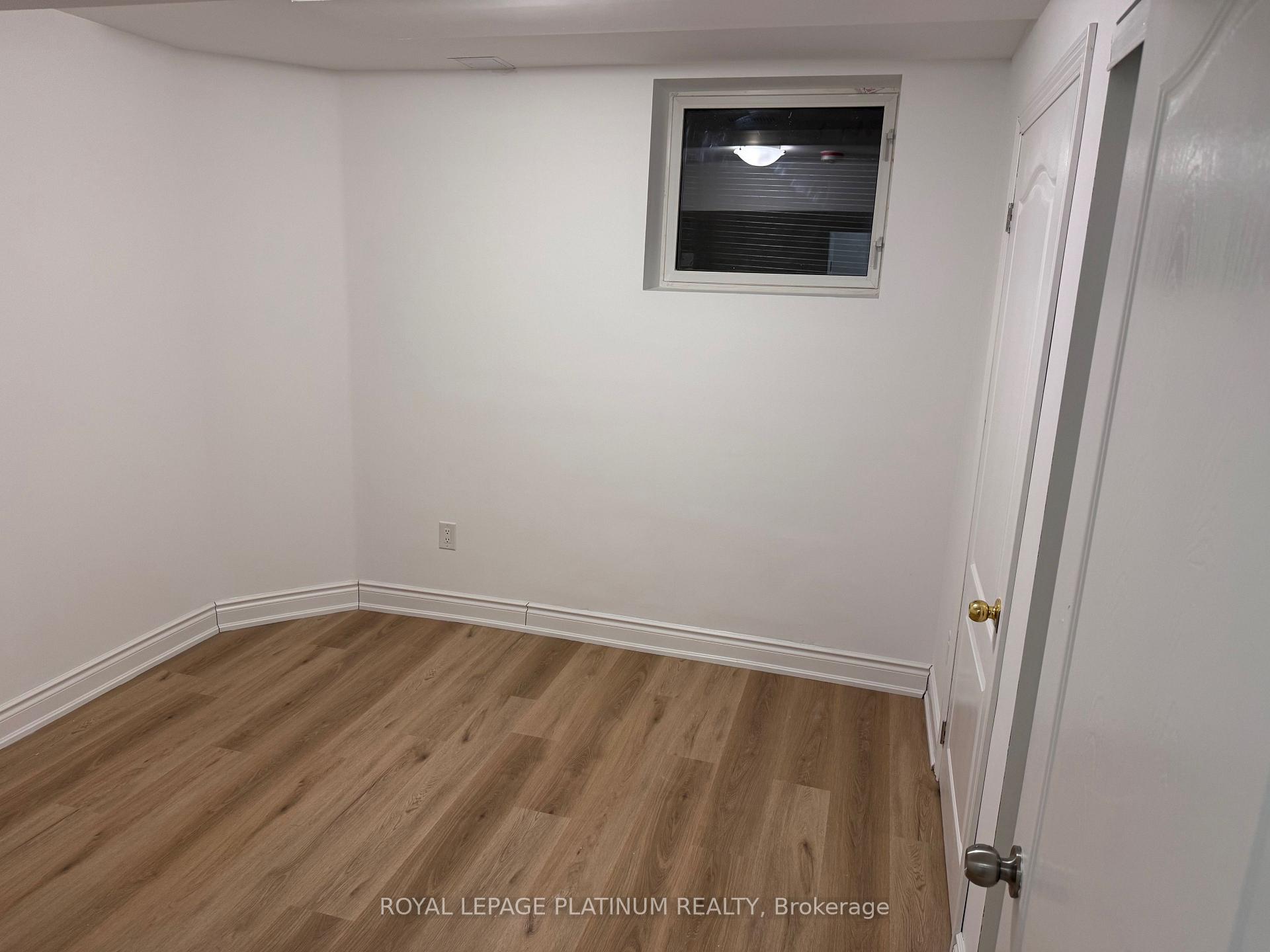 Photo 10 of 617 Windflower Crescent, Kitchener — HOMEH