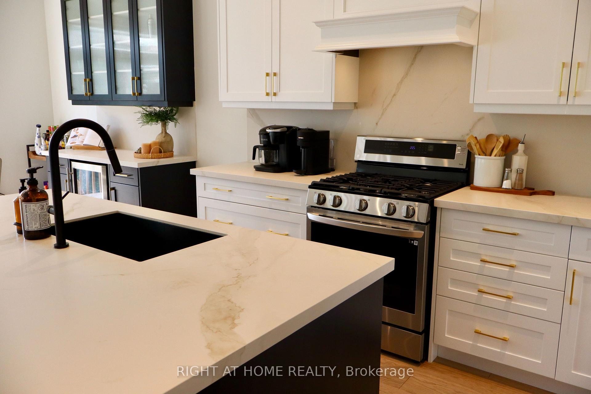 Photo 8 of 1373 Blackmore Street, Innisfil, Alcona — HOMEH
