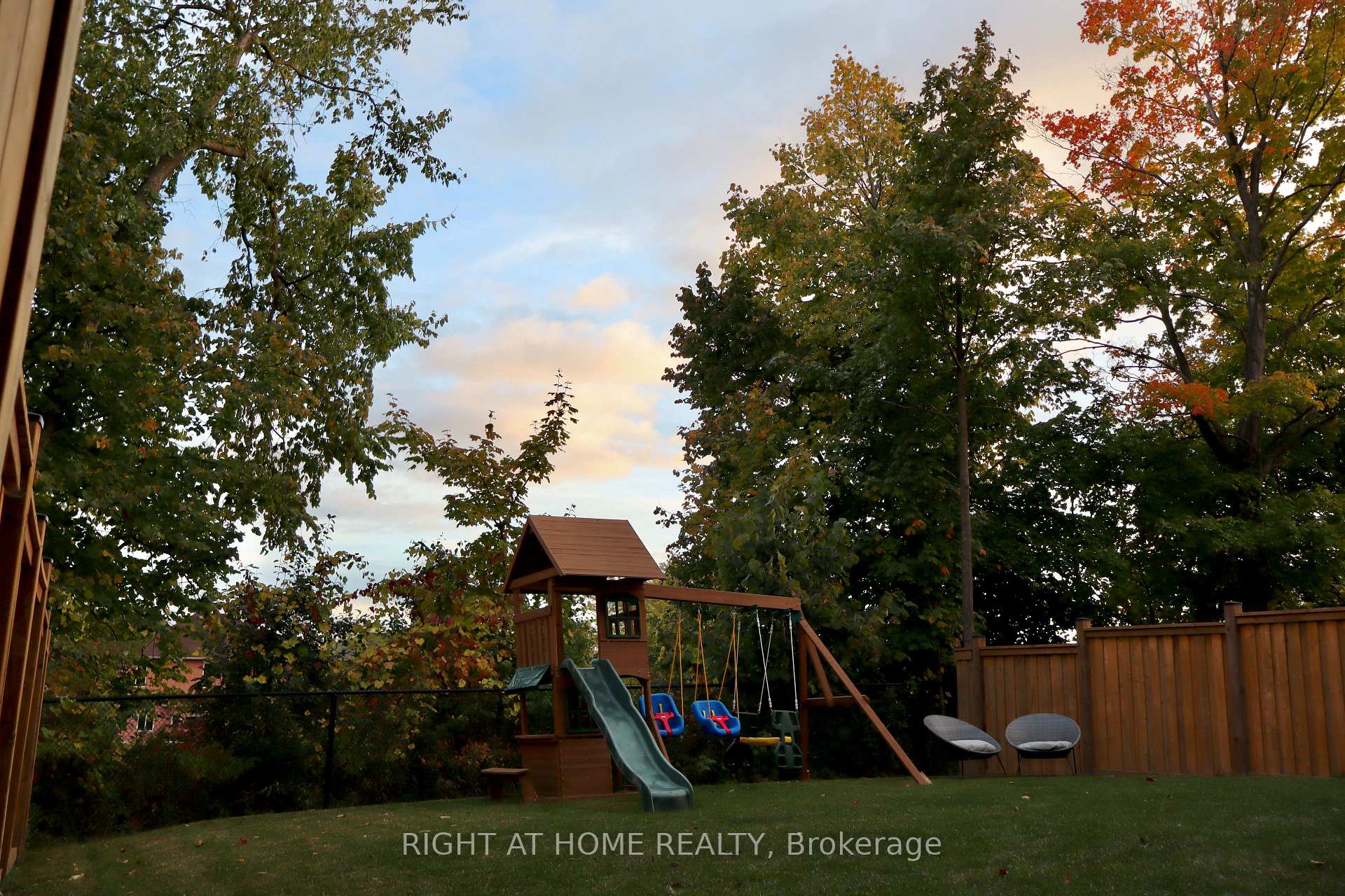 Photo 38 of 1373 Blackmore Street, Innisfil, Alcona — HOMEH