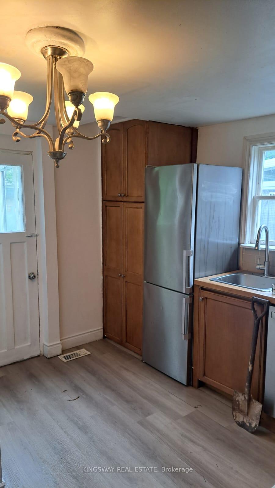 Photo 2 of 147 Harmony Avenue, Hamilton, Homeside — HOMEH