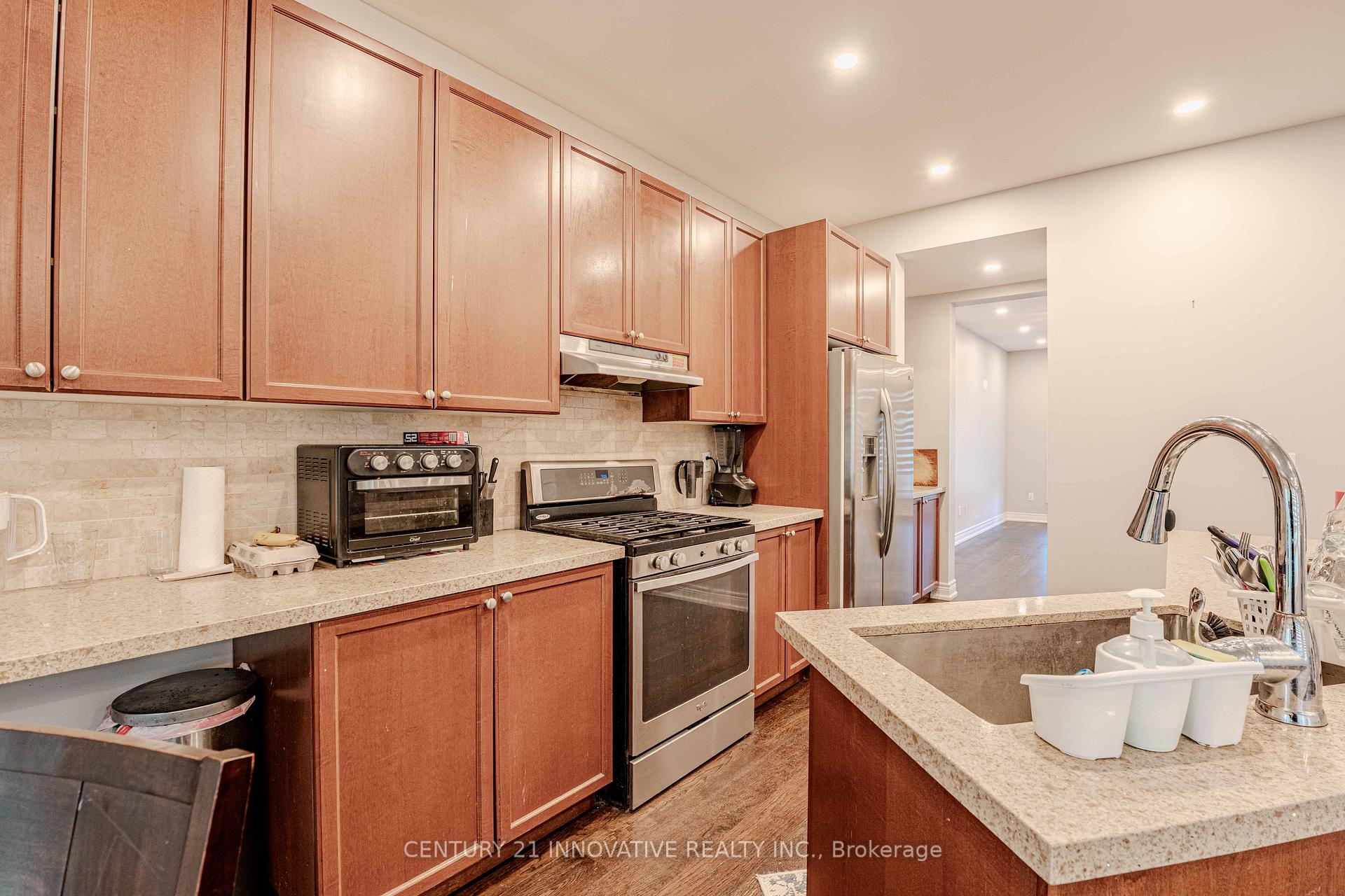 Photo 18 of Unit Upper, 13 Darren Hill Trail, Markham, Greensborough — HOMEH