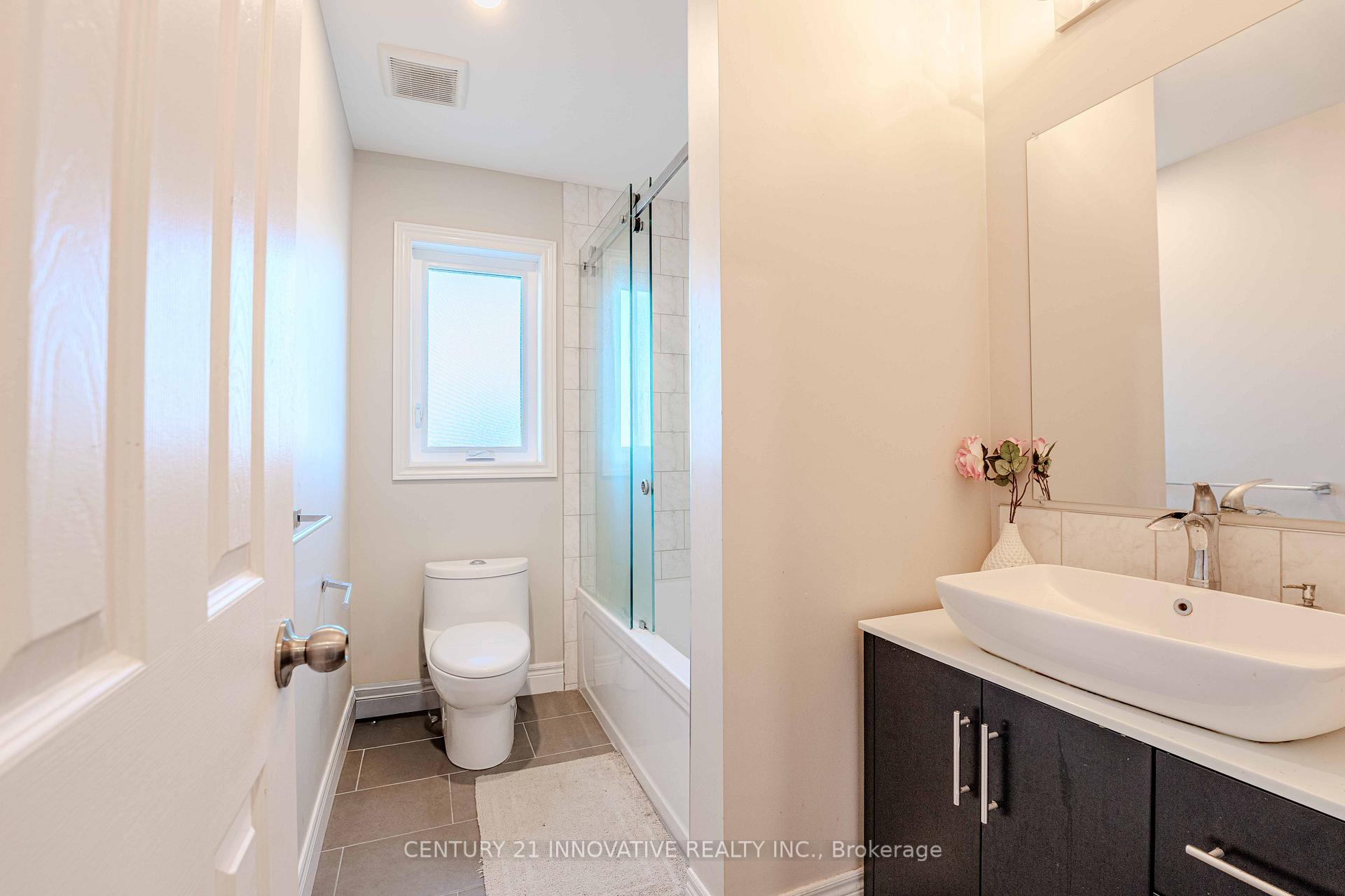 Photo 24 of Unit Upper, 13 Darren Hill Trail, Markham, Greensborough — HOMEH