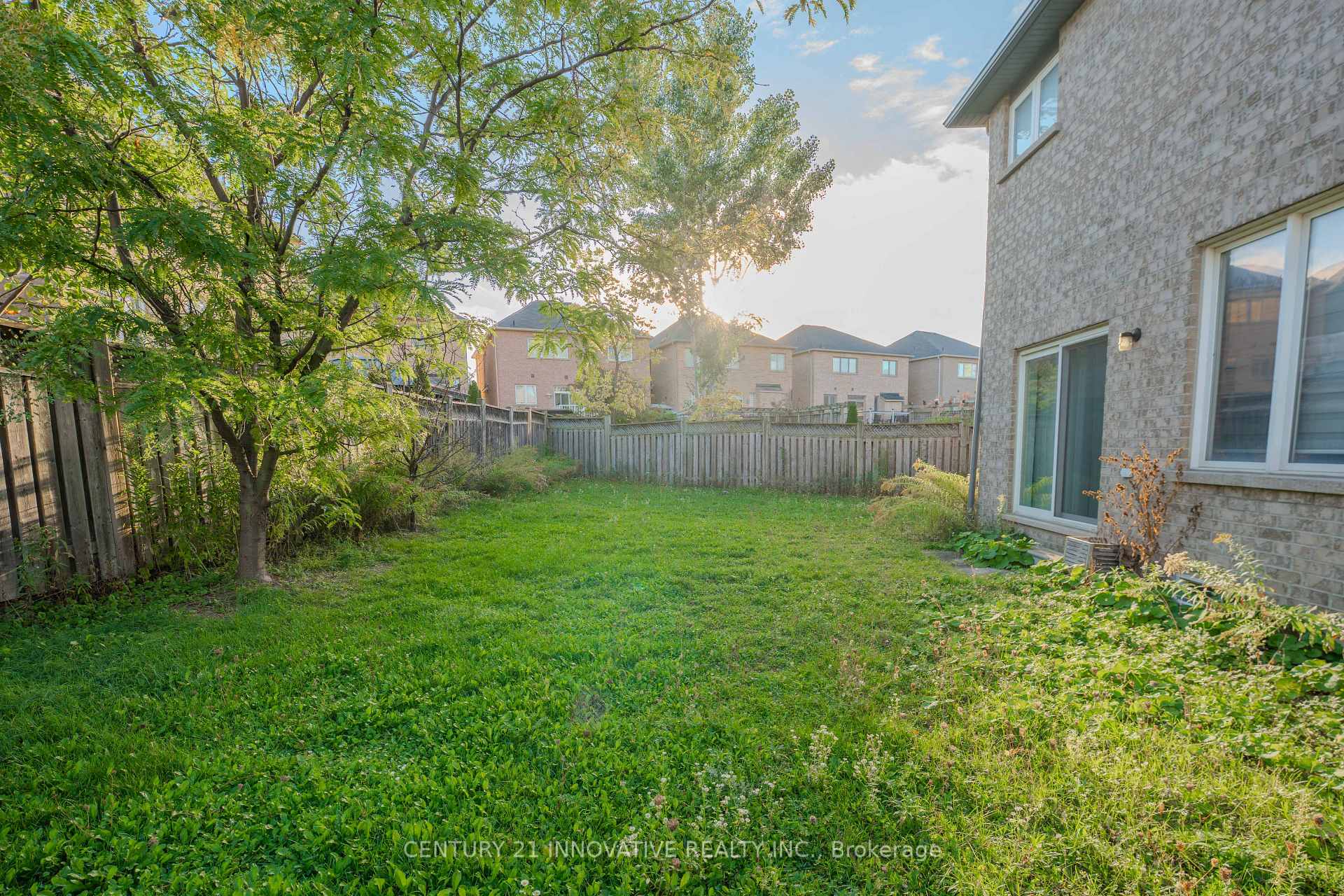 Photo 35 of Unit Upper, 13 Darren Hill Trail, Markham, Greensborough — HOMEH