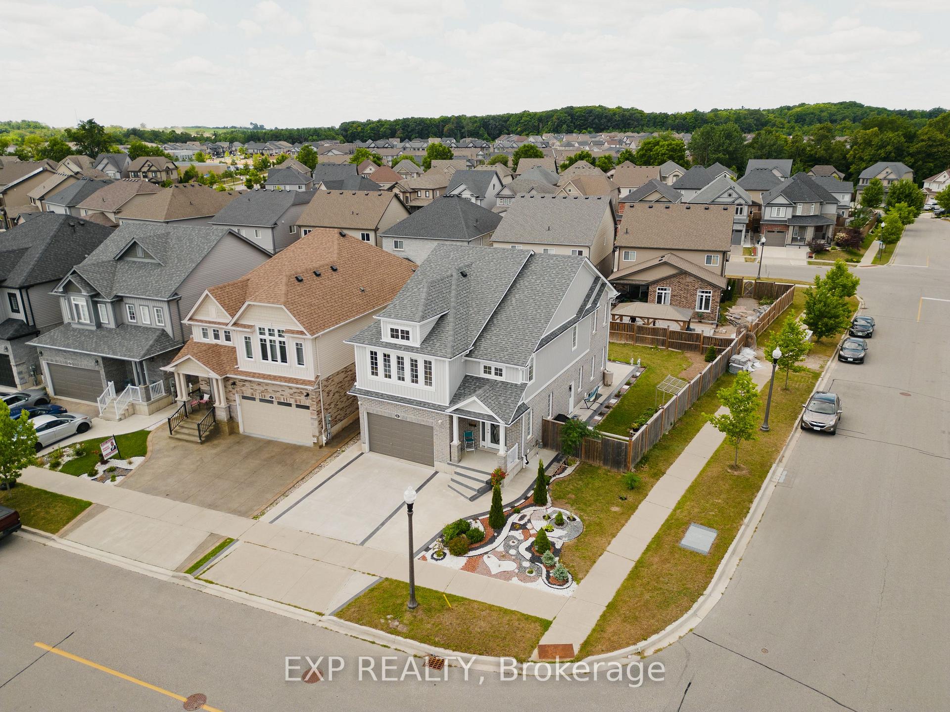 Photo 38 of 2 Wildflower Street, Kitchener — HOMEH