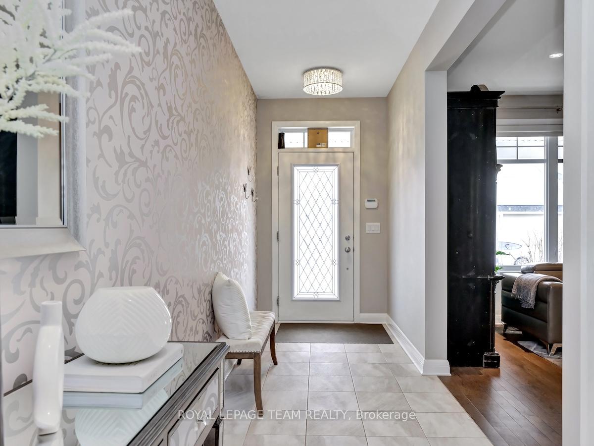 Photo 2 of 240 Escarpment Crescent, Ottawa, Kanata - Kanata Lakes/Heritage Hills — HOMEH