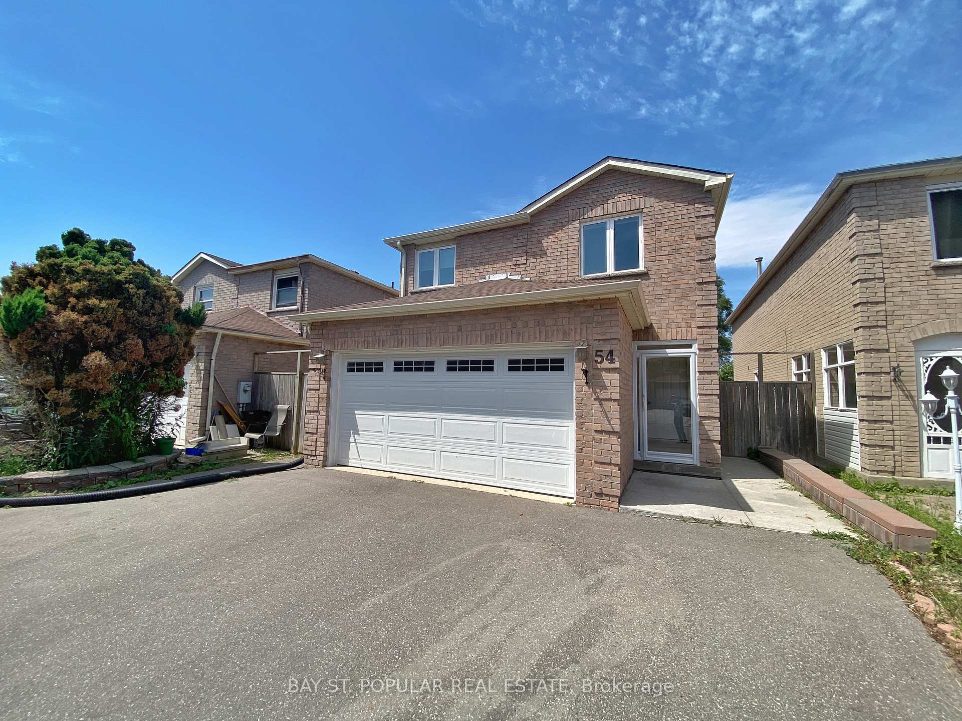 Photo 2 of 54 Charles Alfred Crescent, Markham, Middlefield — HOMEH