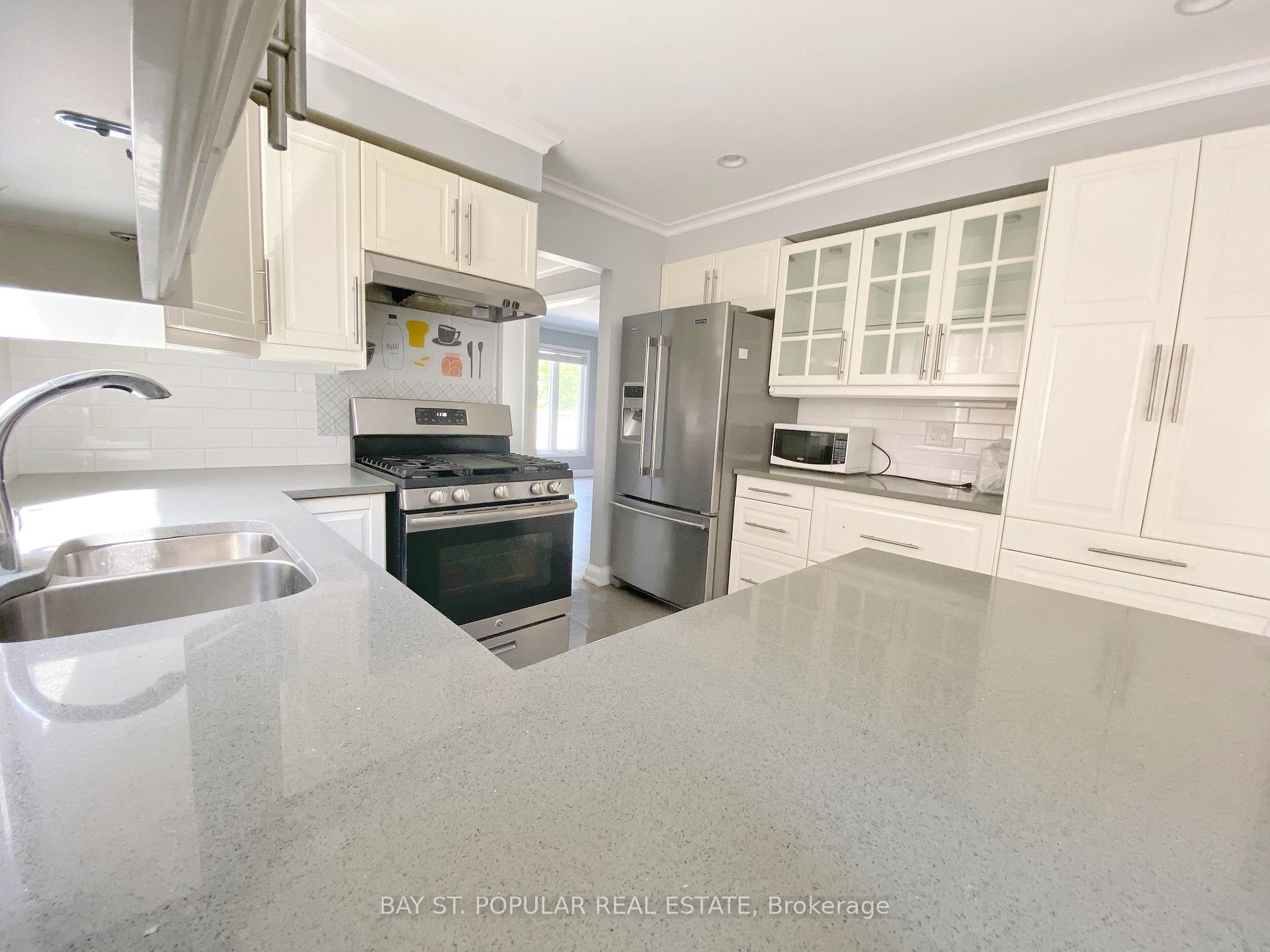 Photo 9 of 54 Charles Alfred Crescent, Markham, Middlefield — HOMEH