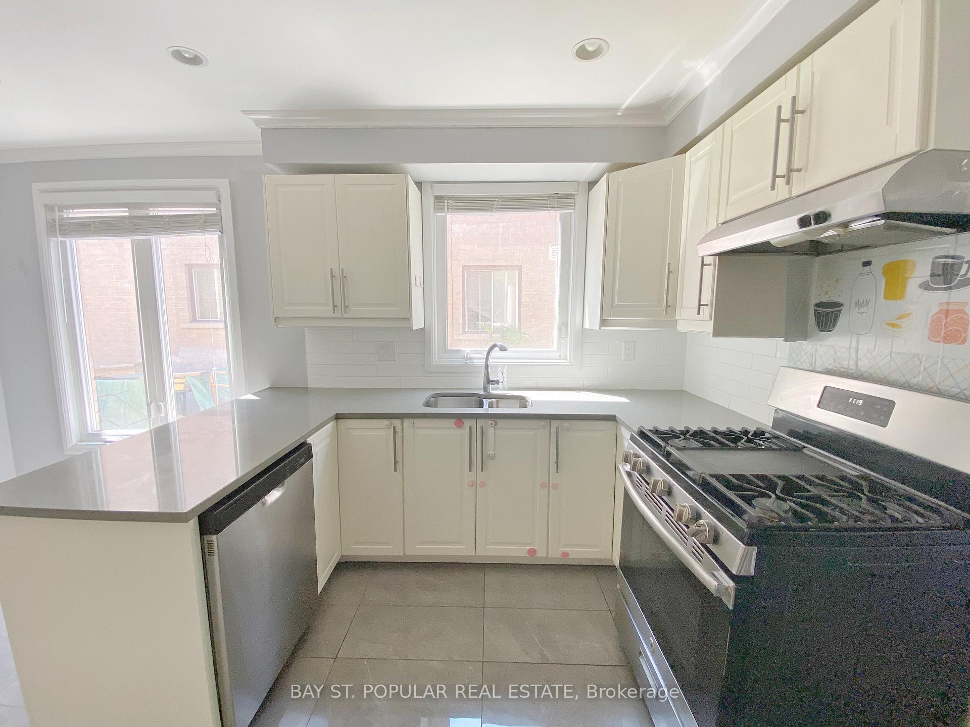 Photo 10 of 54 Charles Alfred Crescent, Markham, Middlefield — HOMEH