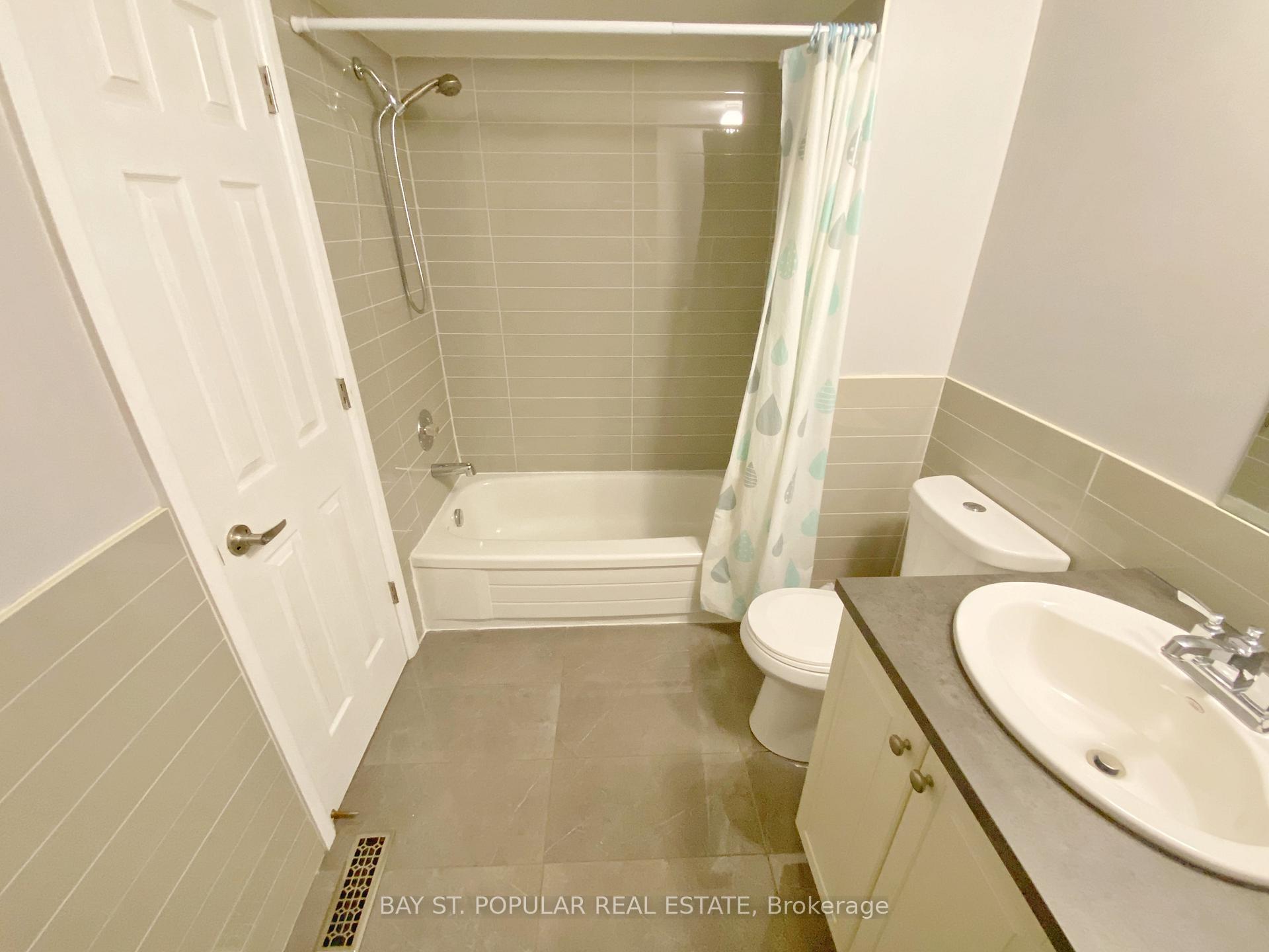 Photo 25 of 54 Charles Alfred Crescent, Markham, Middlefield — HOMEH