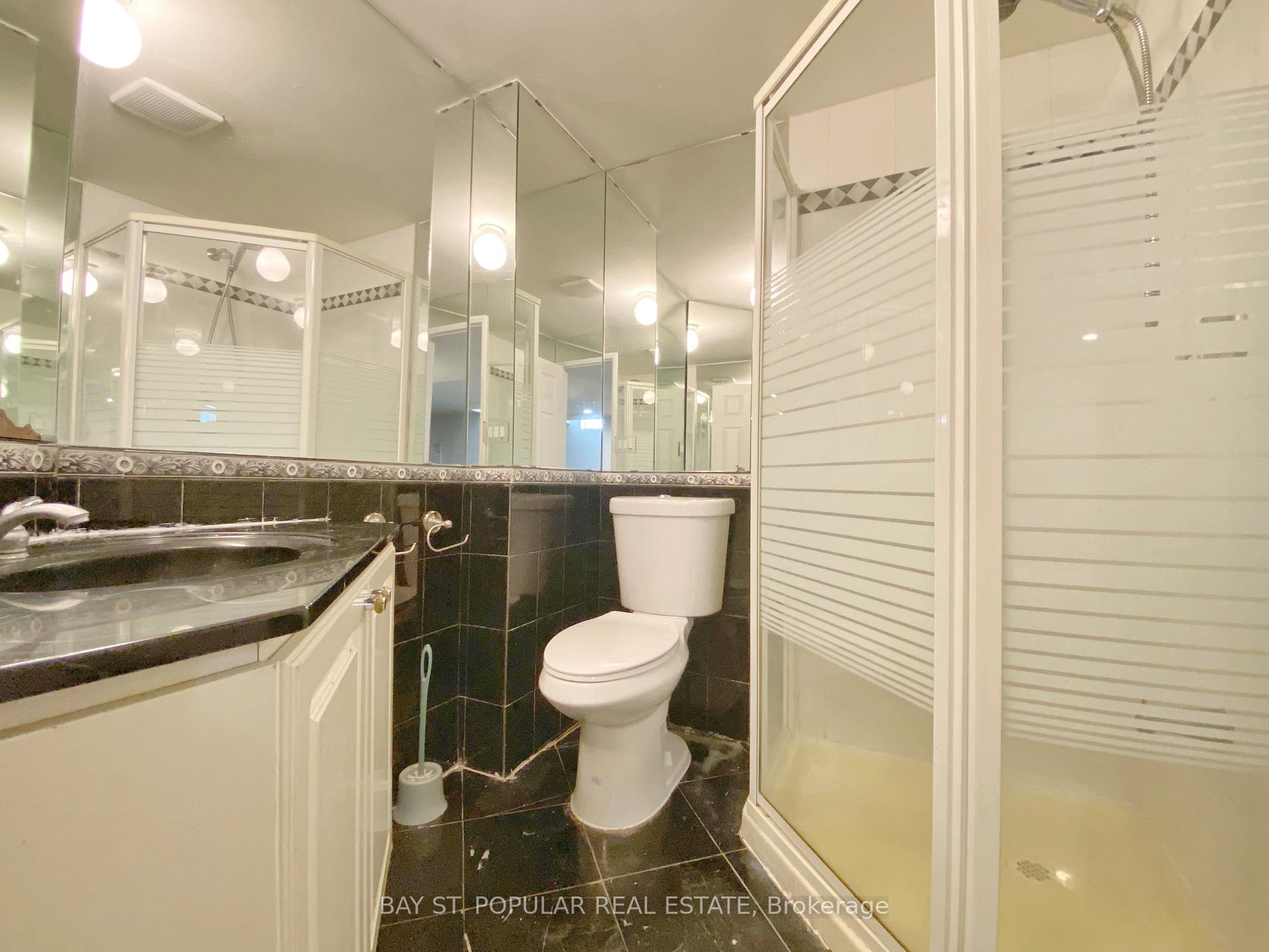 Photo 36 of 54 Charles Alfred Crescent, Markham, Middlefield — HOMEH