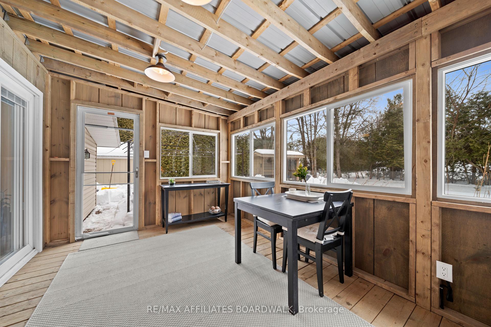 Photo 17 of 5450 Riverside Crescent, Ottawa, Manotick Long Island & Nicholls Island — HOMEH