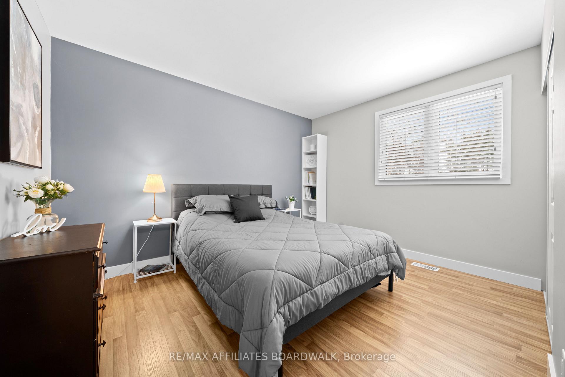Photo 22 of 5450 Riverside Crescent, Ottawa, Manotick Long Island & Nicholls Island — HOMEH