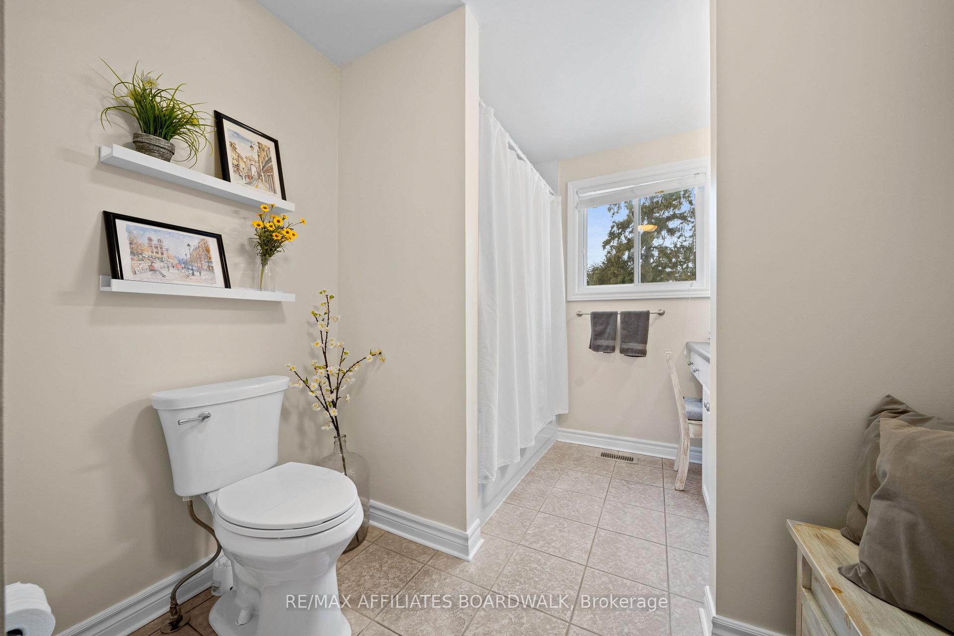 Photo 28 of 5450 Riverside Crescent, Ottawa, Manotick Long Island & Nicholls Island — HOMEH