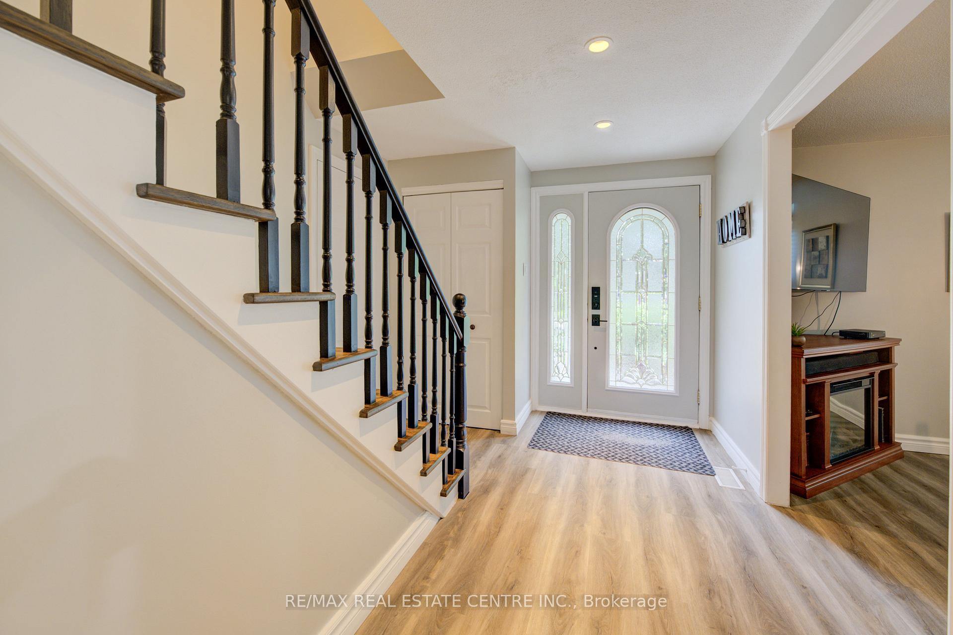 Photo 19 of 96 Manor Drive, Kitchener — HOMEH