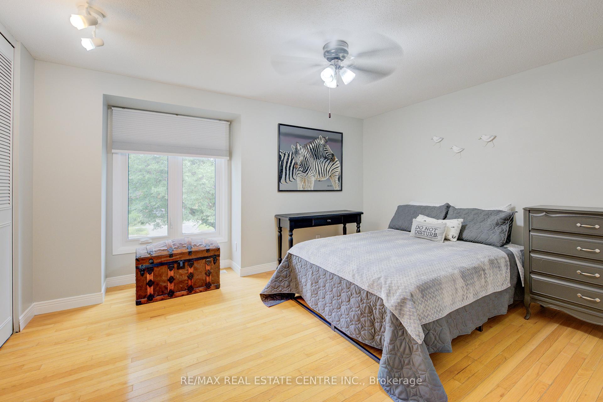 Photo 23 of 96 Manor Drive, Kitchener — HOMEH