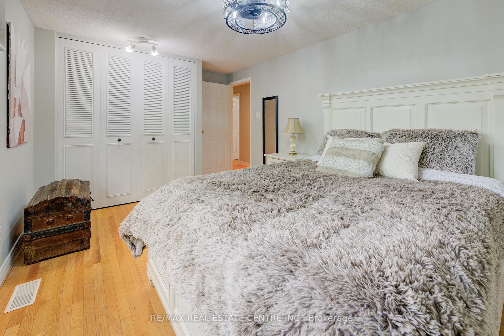 Photo 32 of 96 Manor Drive, Kitchener — HOMEH