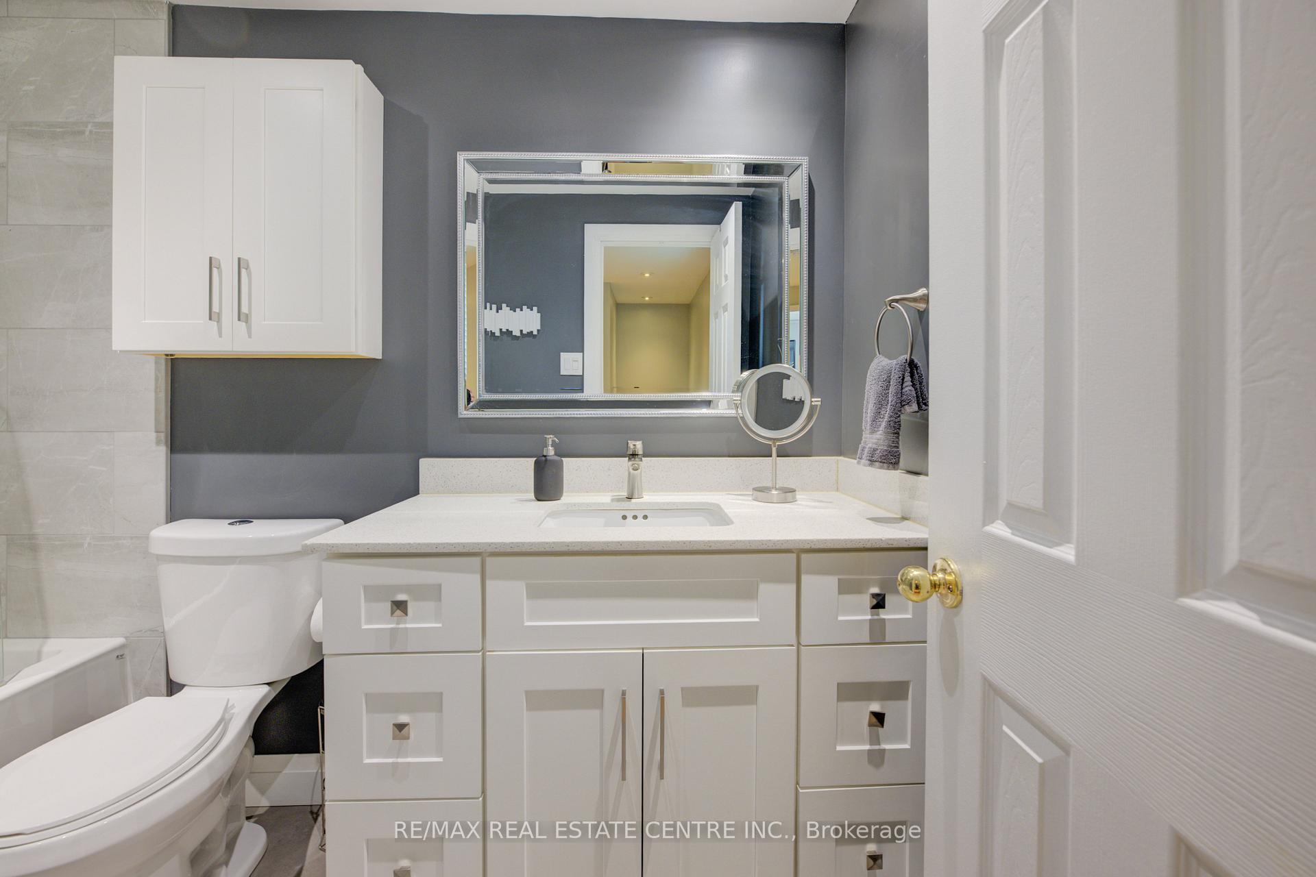 Photo 34 of 96 Manor Drive, Kitchener — HOMEH