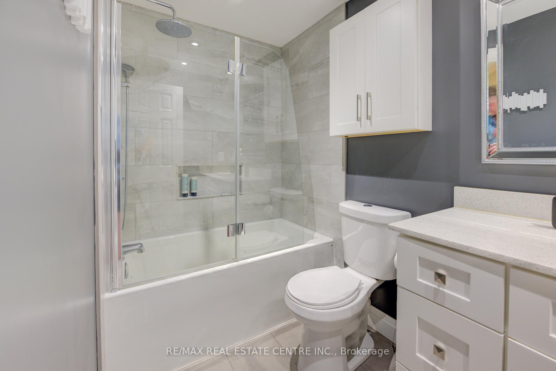 Photo 36 of 96 Manor Drive, Kitchener — HOMEH