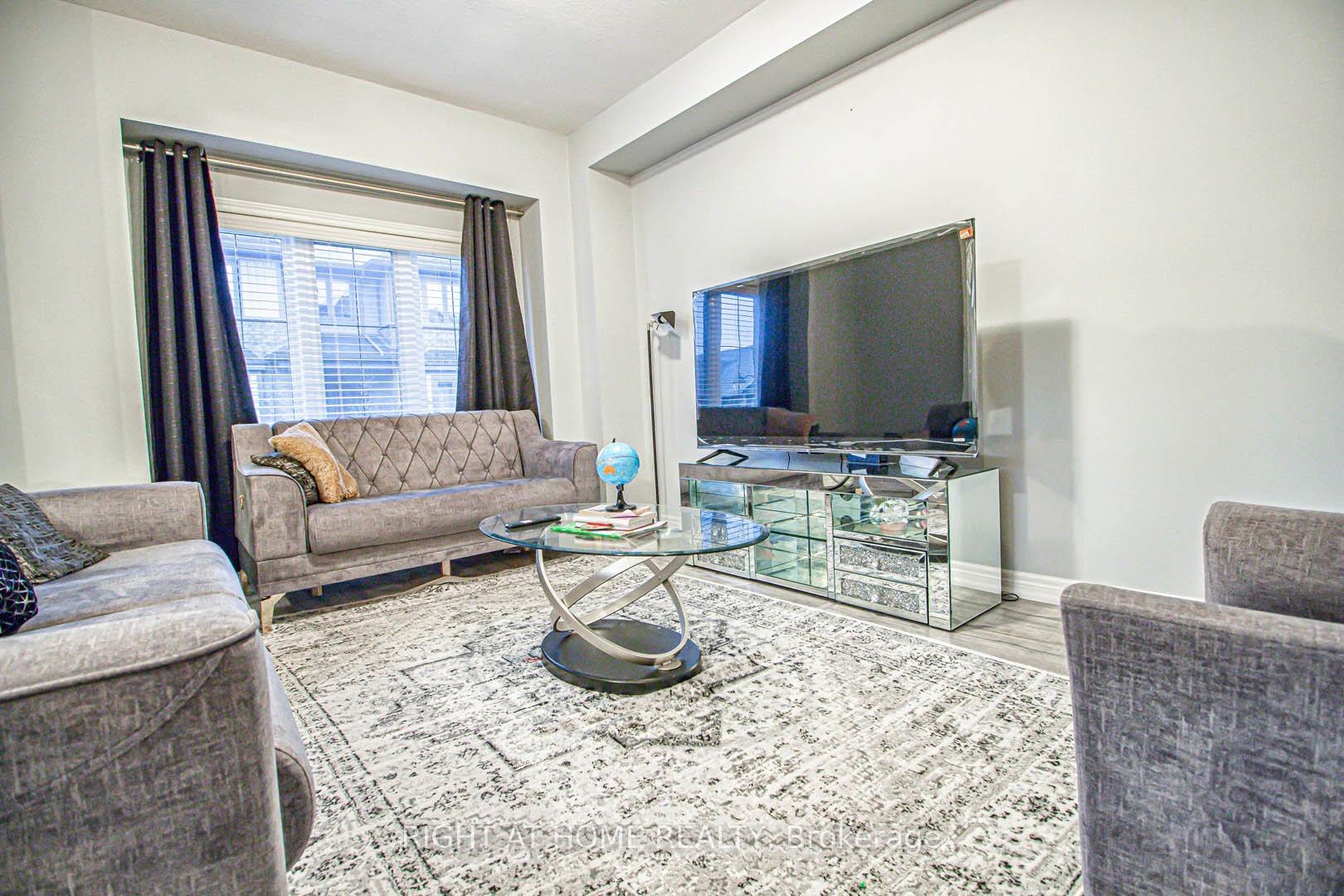 Photo 5 of 13 Waterview Drive, Hamilton, Lakeshore — HOMEH