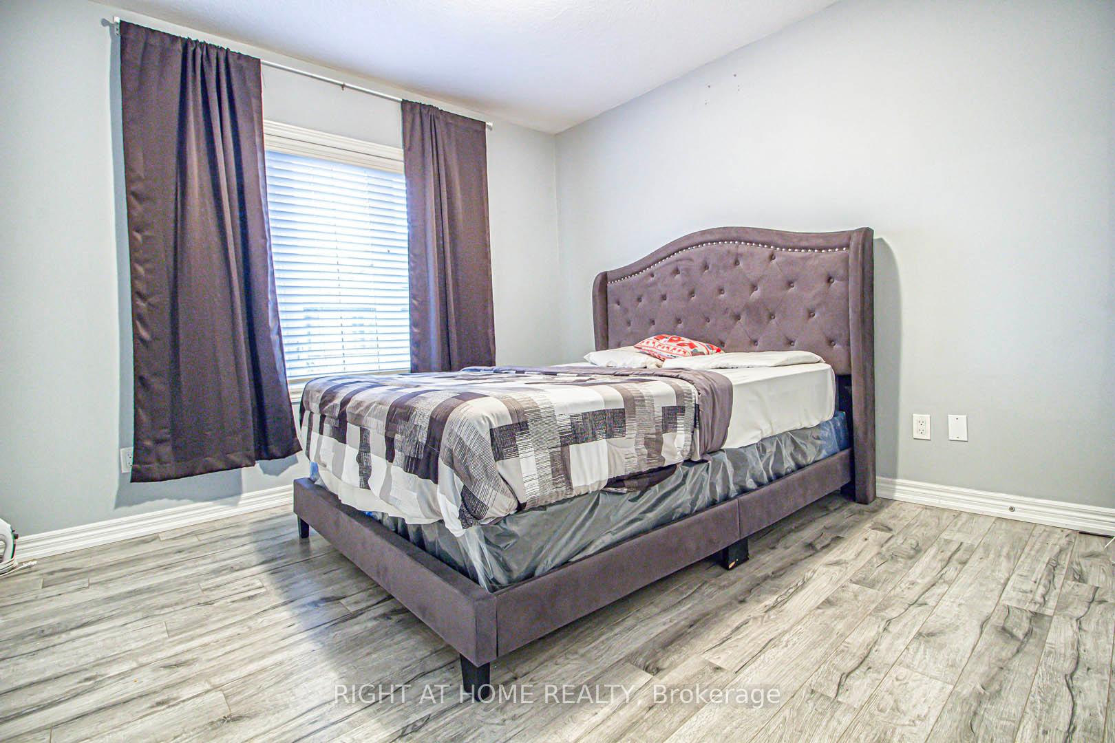 Photo 6 of 13 Waterview Drive, Hamilton, Lakeshore — HOMEH