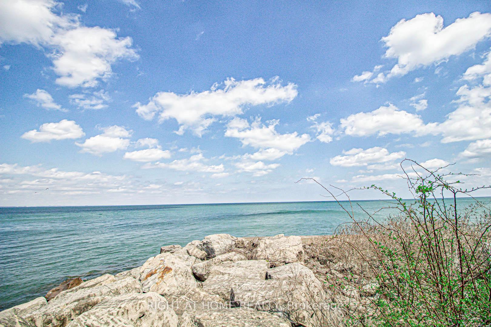Photo 9 of 13 Waterview Drive, Hamilton, Lakeshore — HOMEH